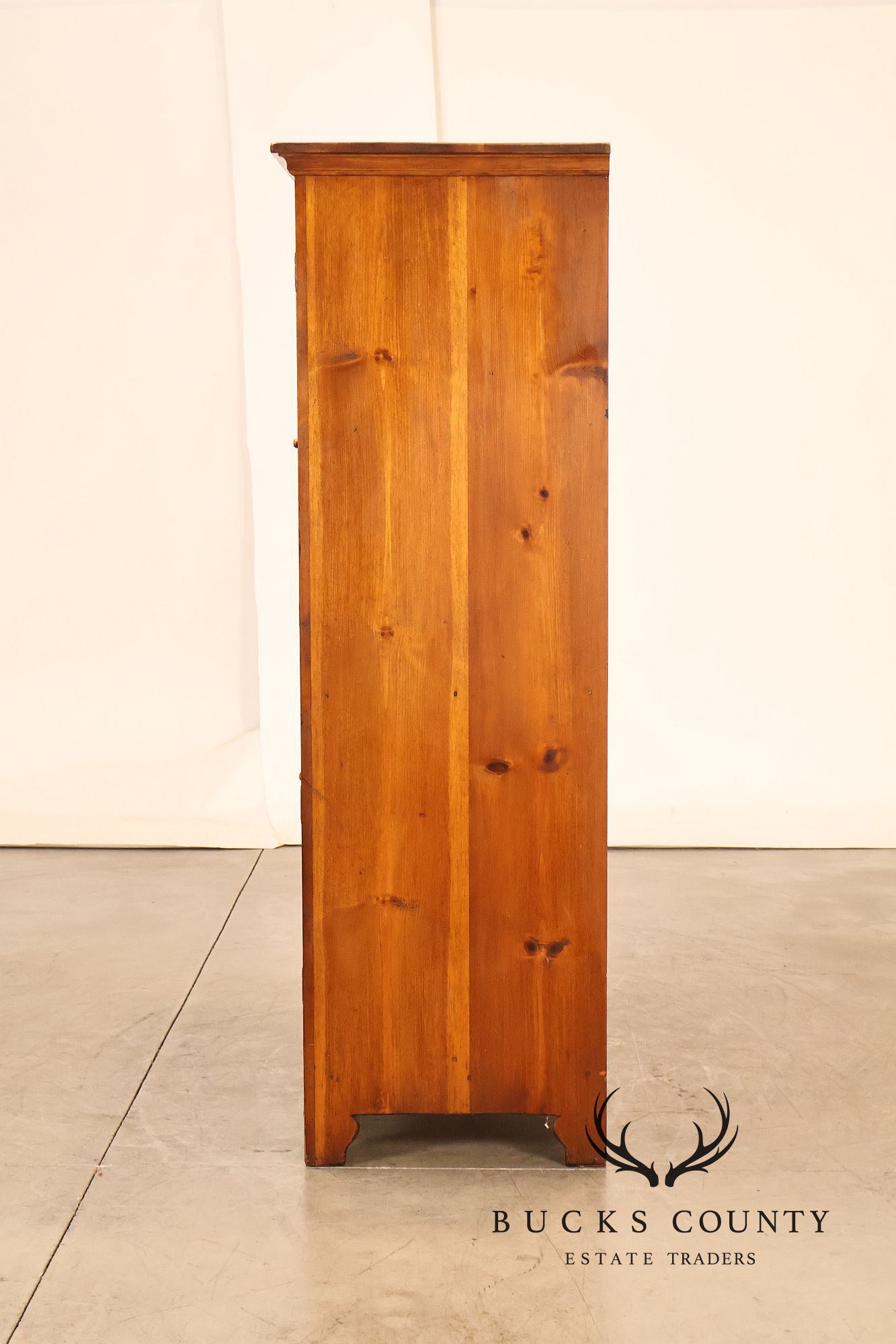 William Draper Cabinetmaker Rustic Country Pine Four Door Cupboard