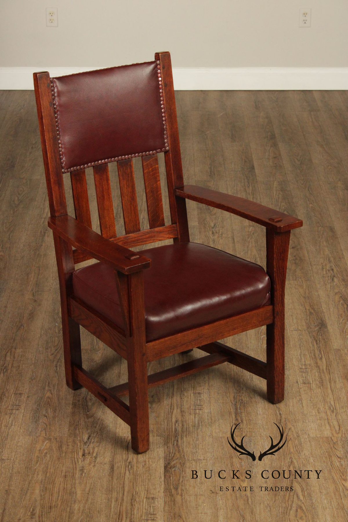 Antique Arts and Crafts Pair of Mission Oak Armchairs
