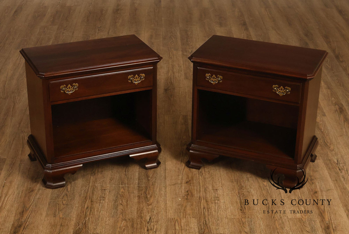 Ethan Allen 'Georgian Court' Pair of Cherry Open Nightstands
