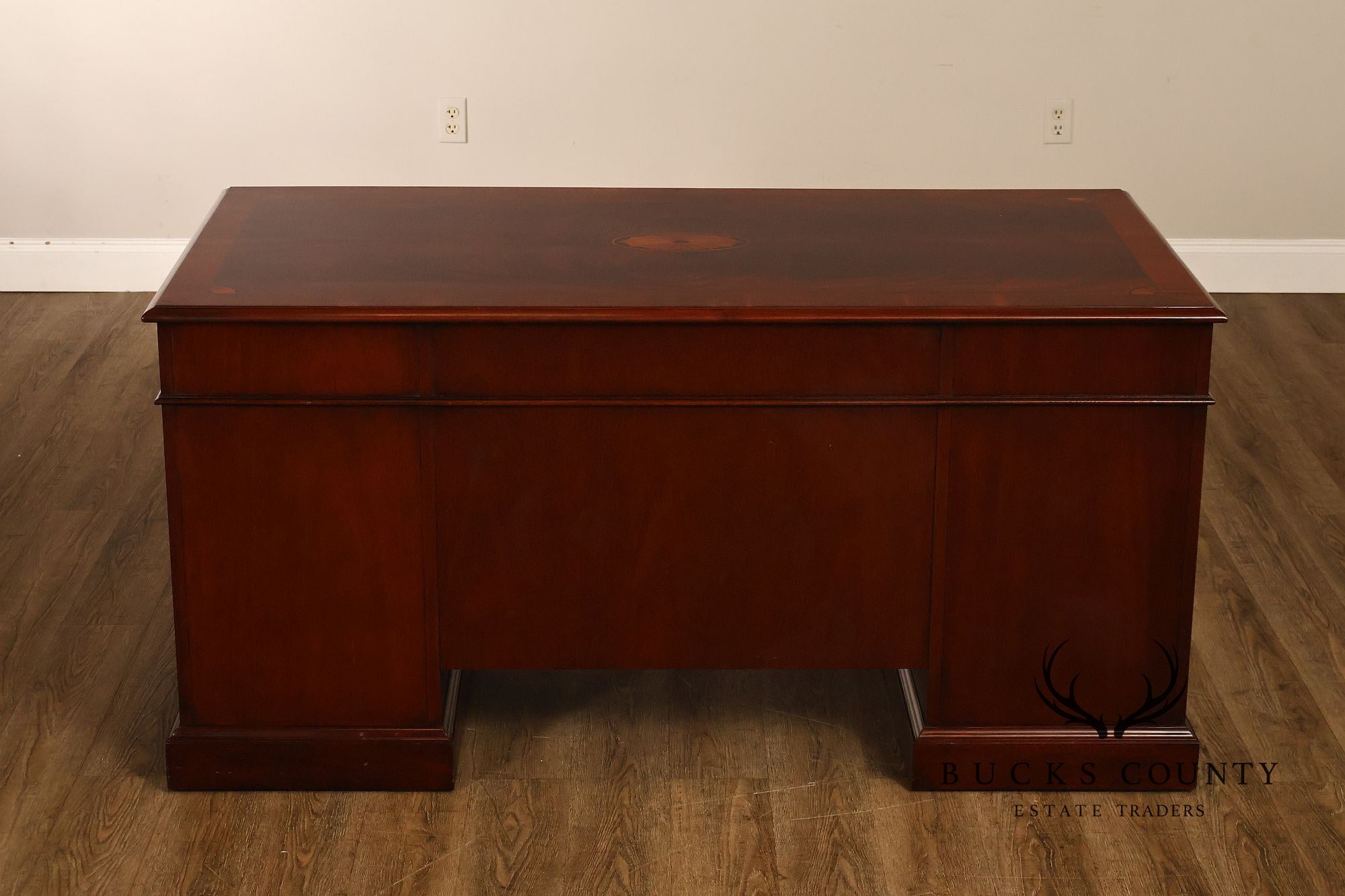 Hekman Traditional Mahogany Inlaid Seven Drawer Executive Desk