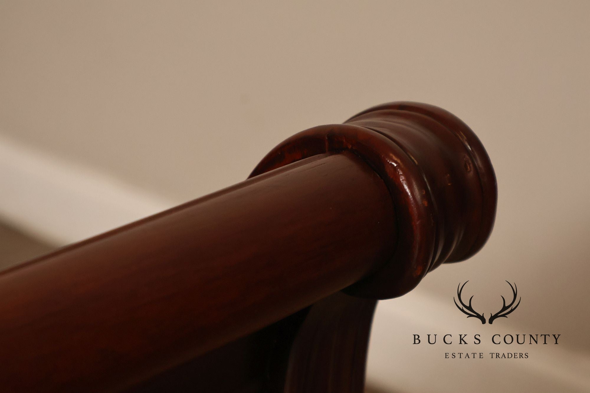 1940's Vintage Mahogany Traditional Pair Of Twin Sleigh Beds