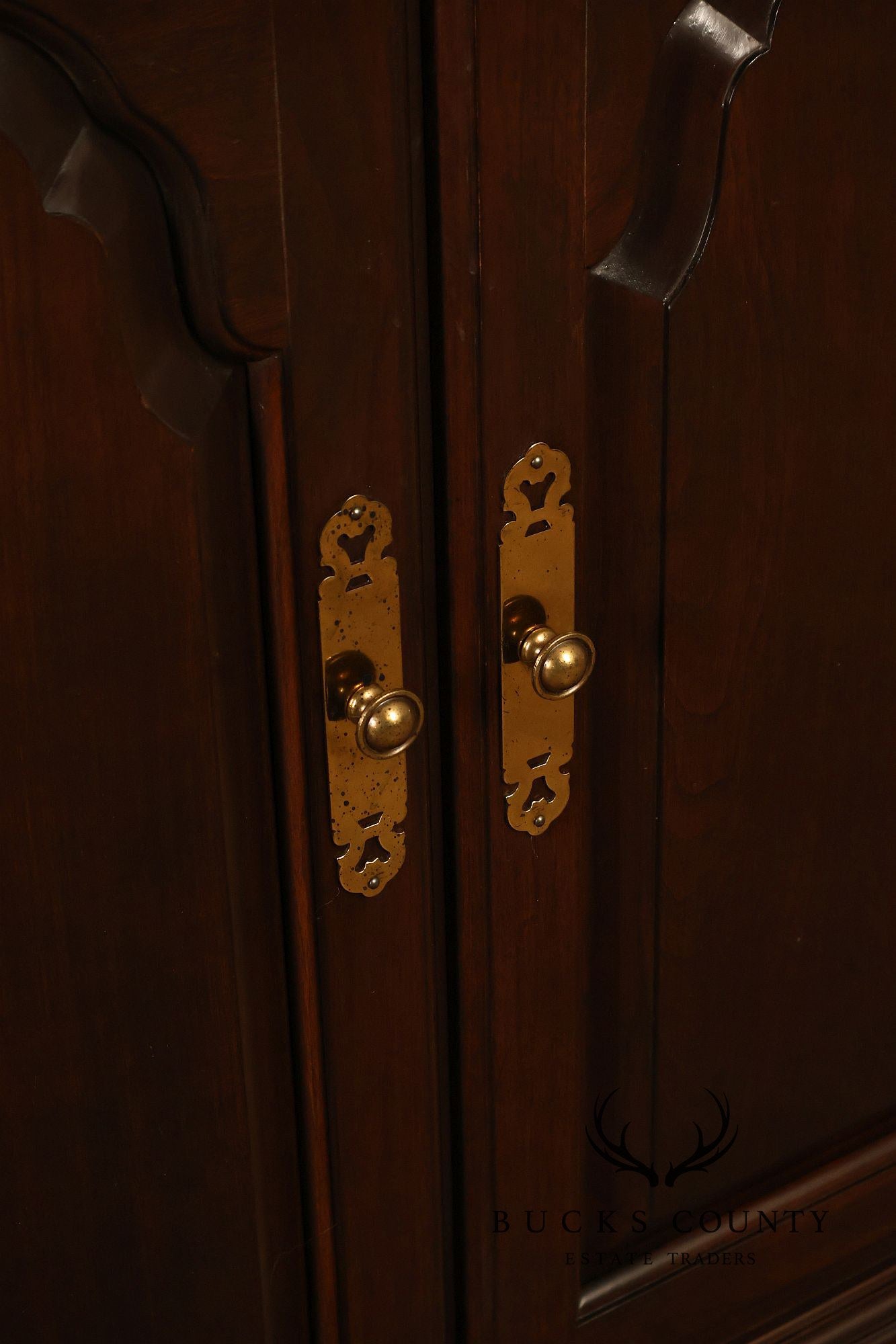 Ethan Allen 'Georgian Court' Cherry Triple Dresser