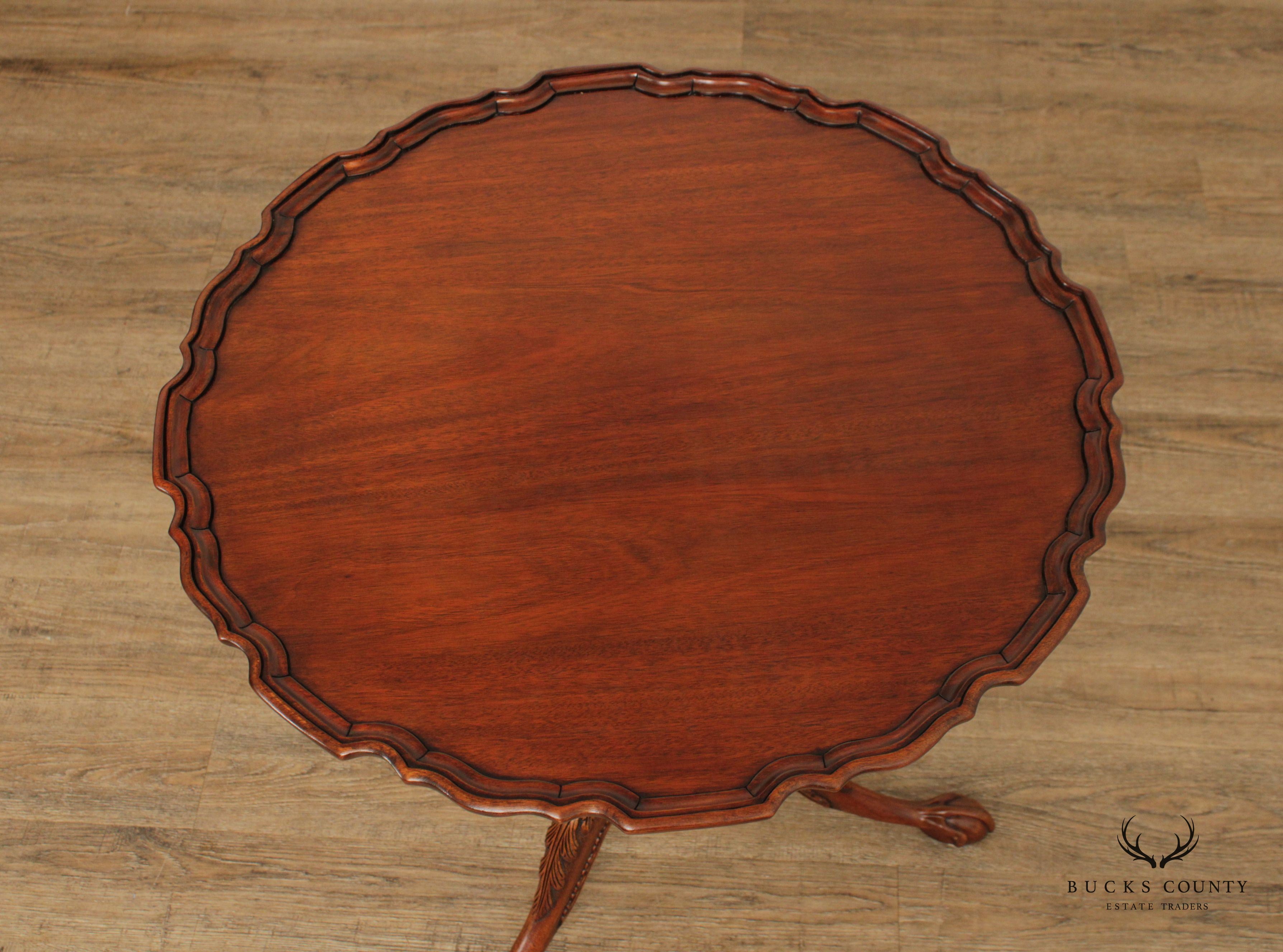 HENKEL HARRIS CHIPPENDALE STYLE MAHOGANY TILT TOP PIE CRUST TABLE