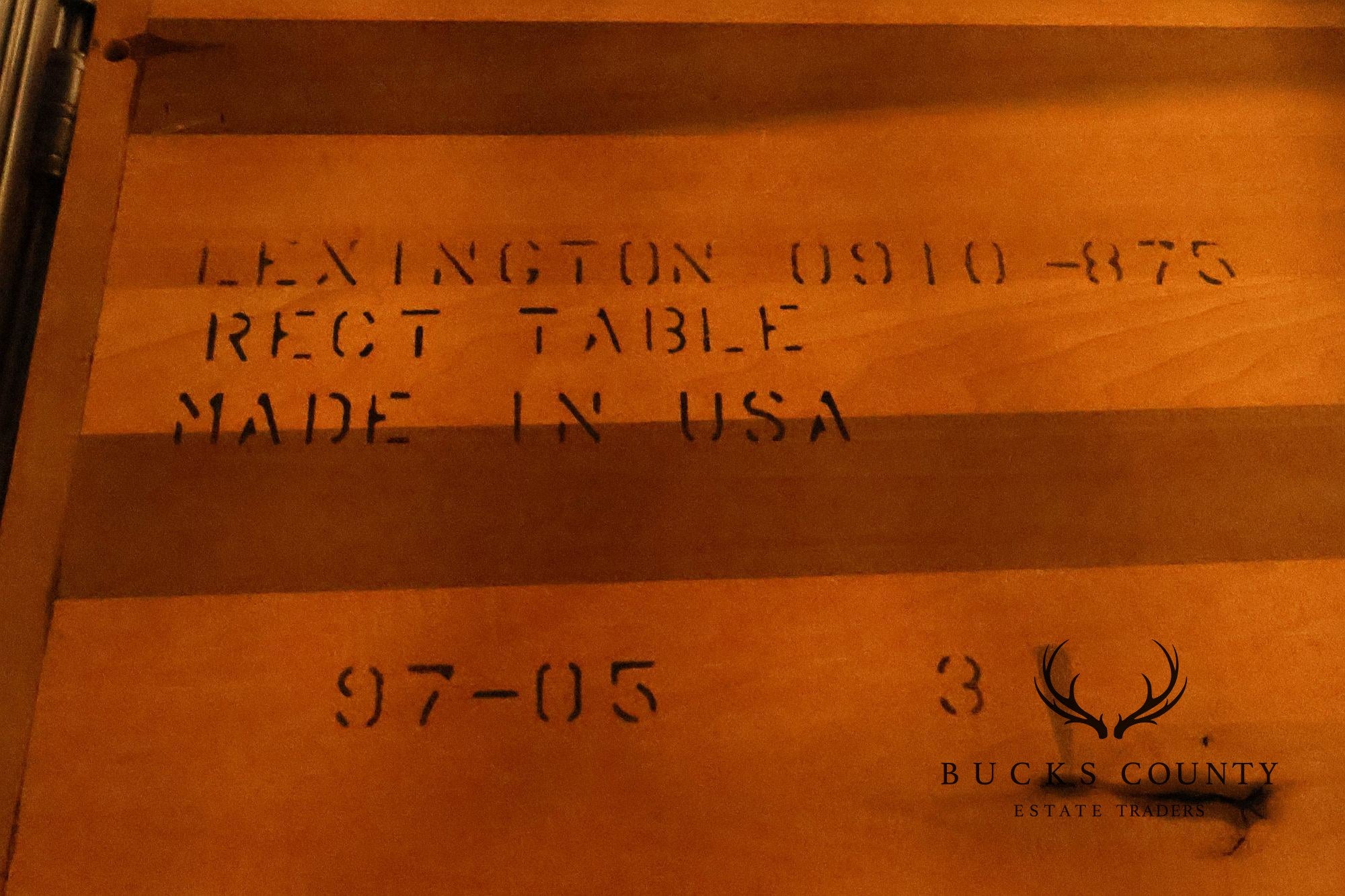 Lexington Furniture Chippendale Style Mahogany Expandable Dining Table