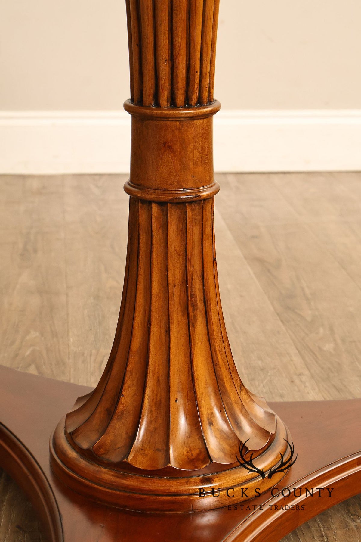 Ethan Allen Townhouse Collection Inlaid Pedestal Side Table