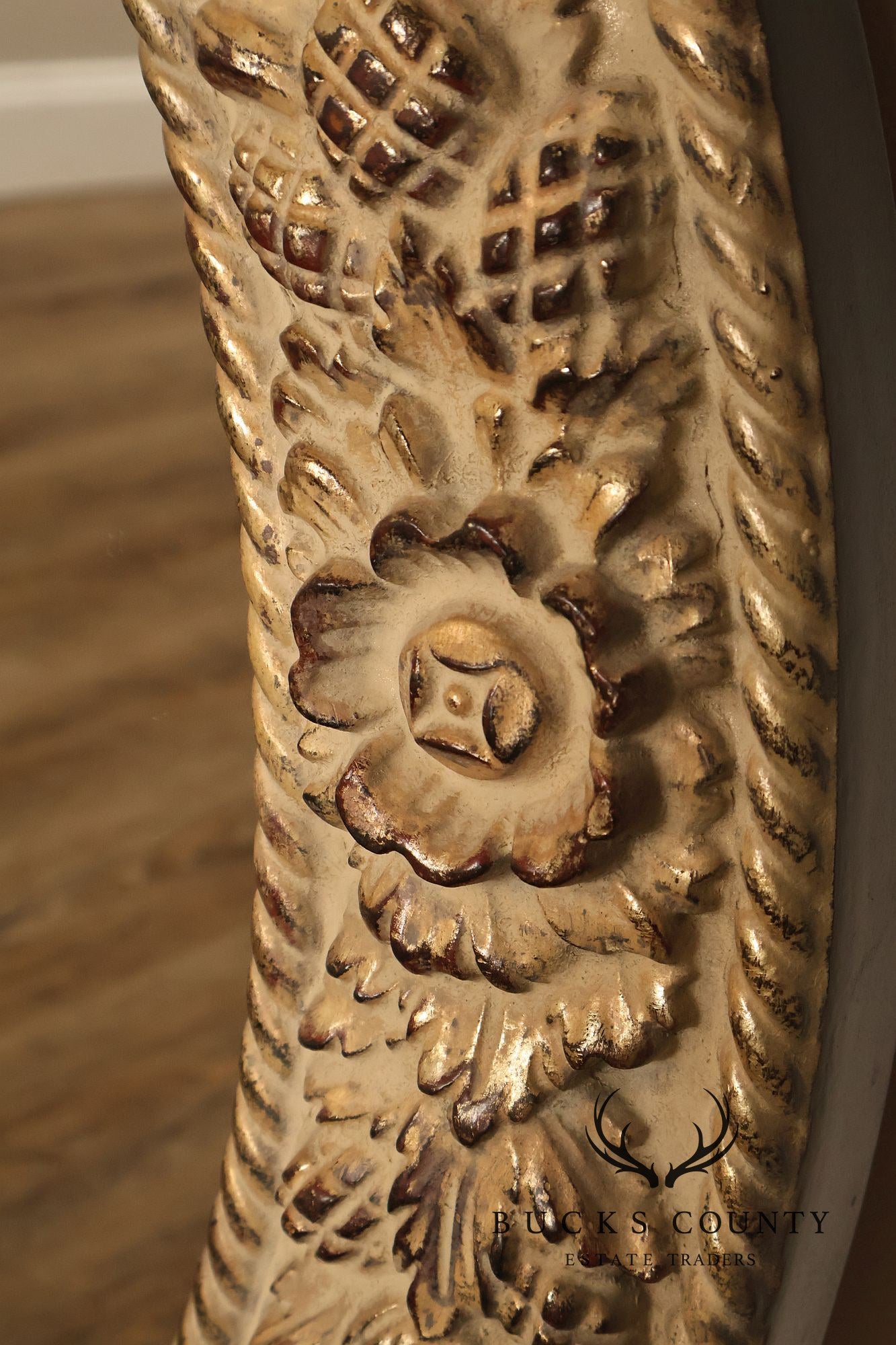 The Bombay Company 'Chardonnay' Round Carved Wall Mirror