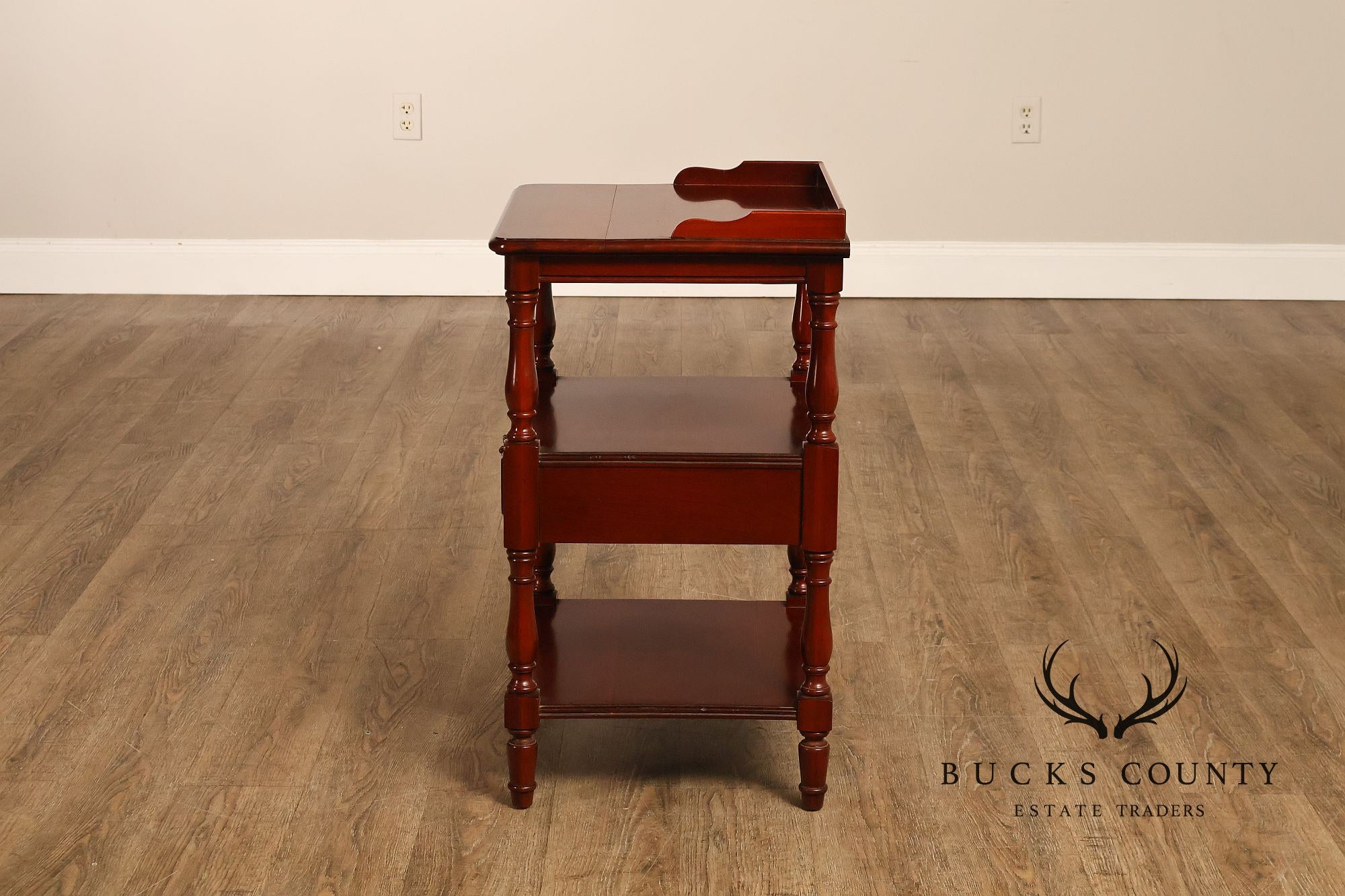 Pennsylvania House Vintage Pair Of Traditional Cherry End Tables
