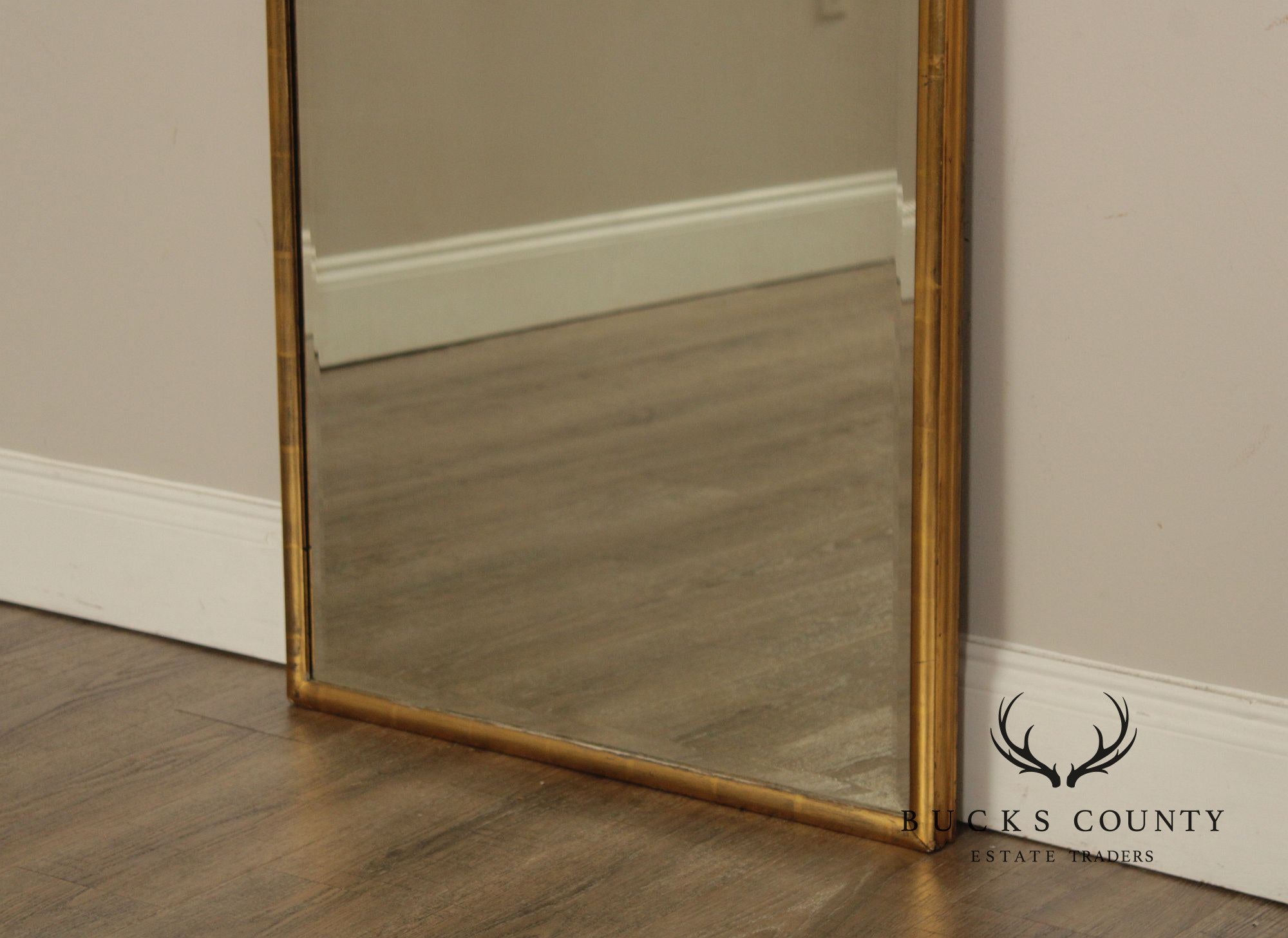 Queen Anne Style Gilt Frame Looking Glass Wall Mirror