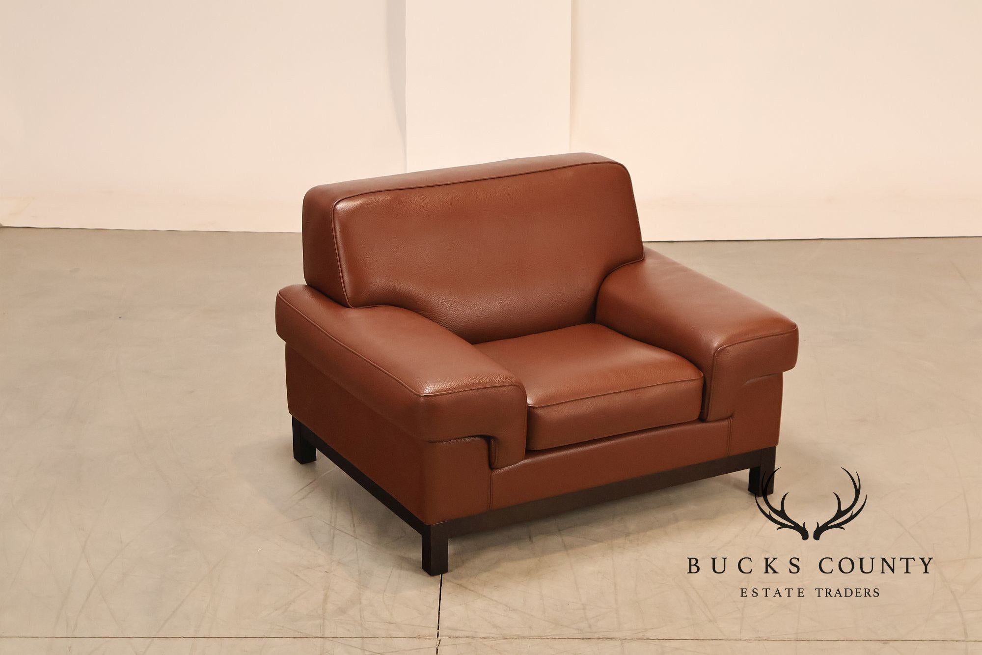 Formenti Pair of Italian Leather Lounge Chairs