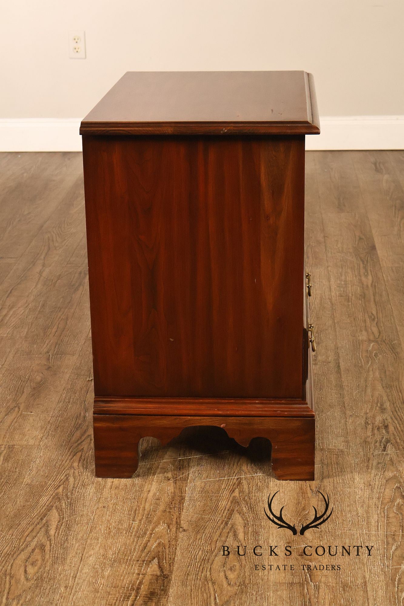 Harden Georgian Style Cherry One Drawer Nightstand With Pull-Out Tray