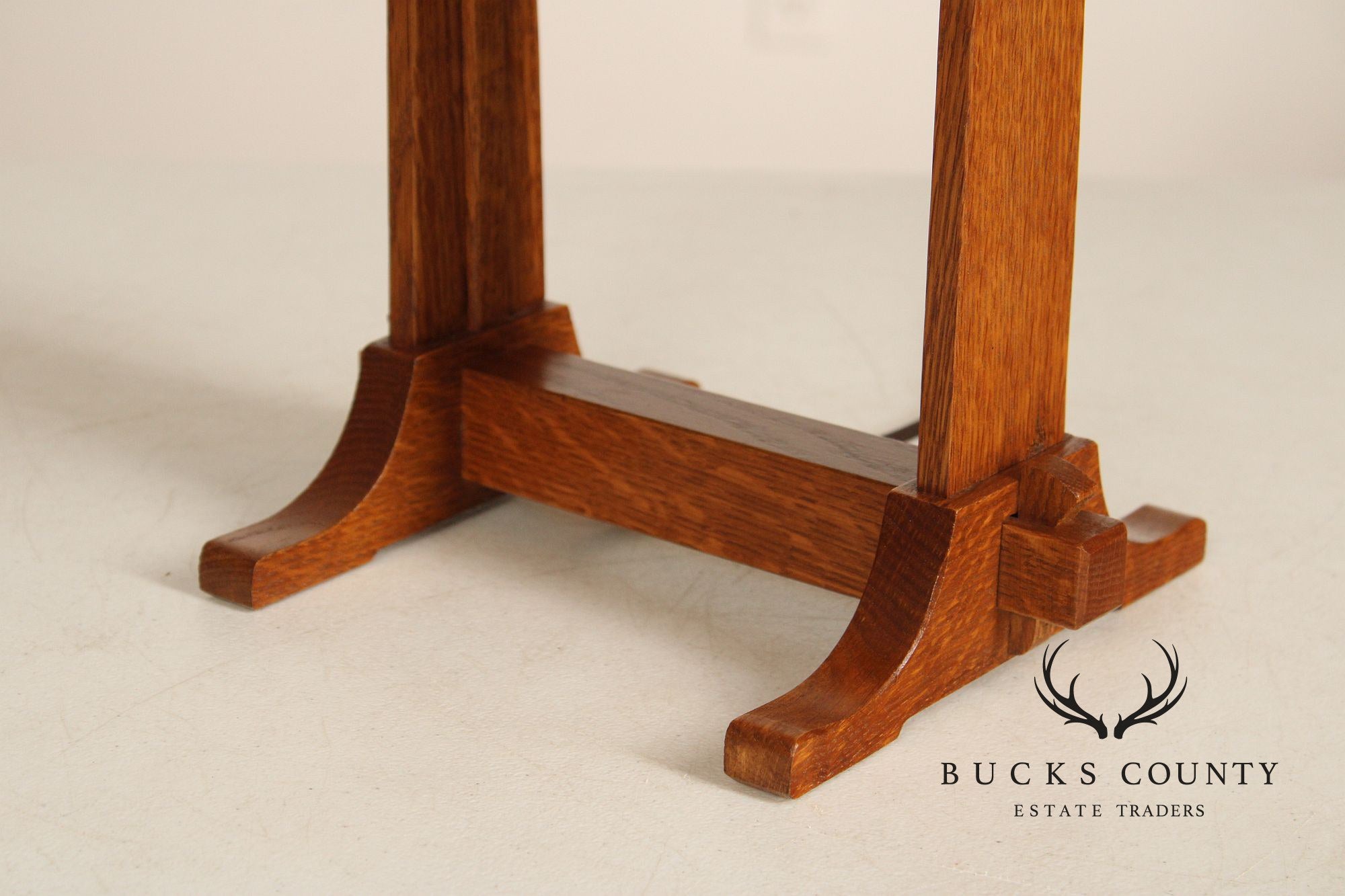 Stickley Mission Collection Oak Table Lamp With Art Glass Shade