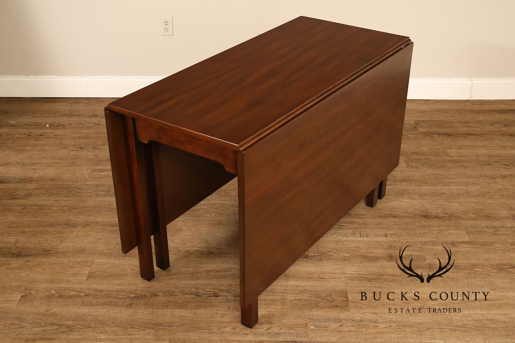 Kittinger Colonial Williamsburg Mahogany Drop Leaf Dining Table