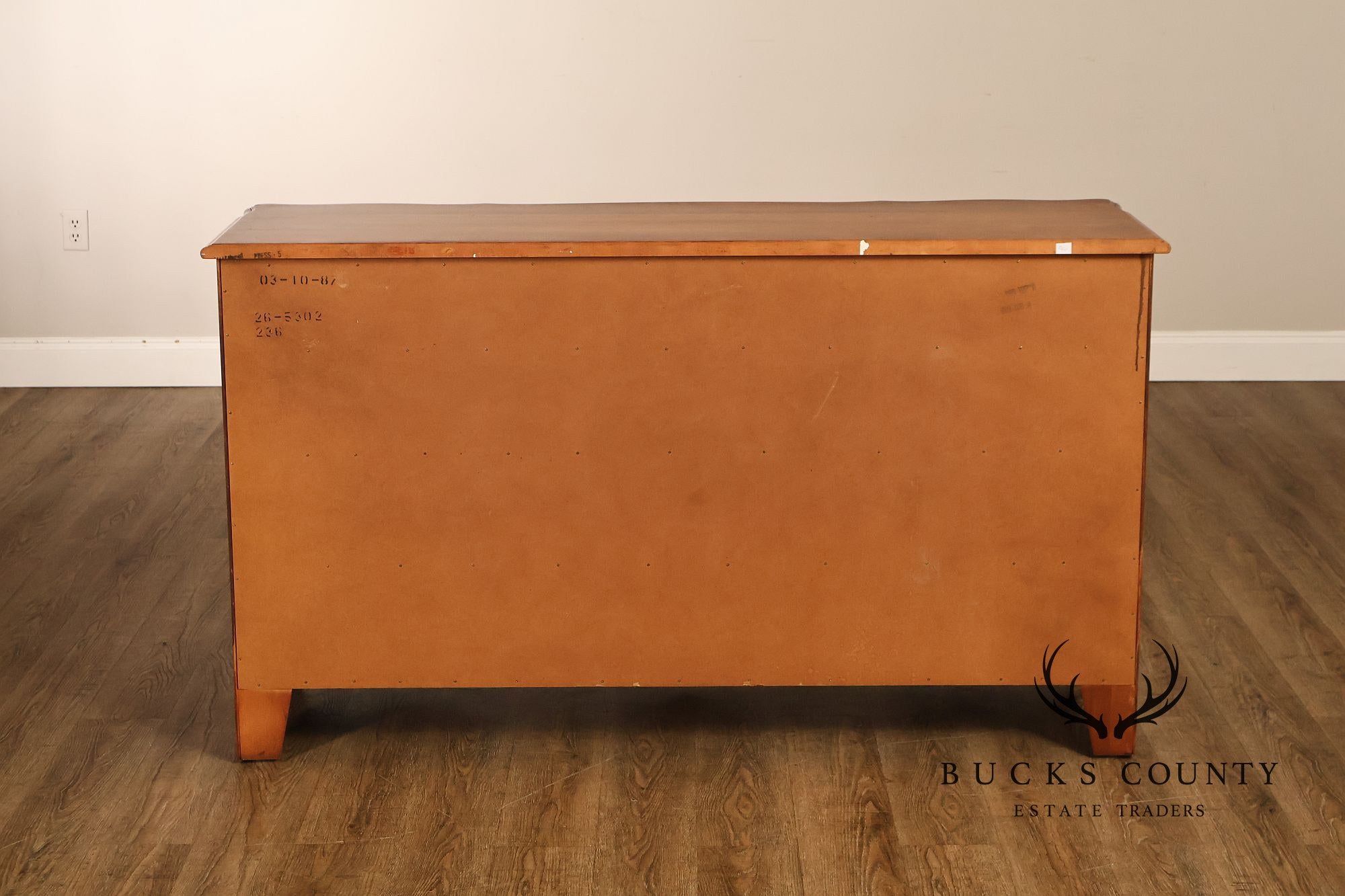 Ethan Allen Country French Maple And Birchwood Eight Drawer Dresser