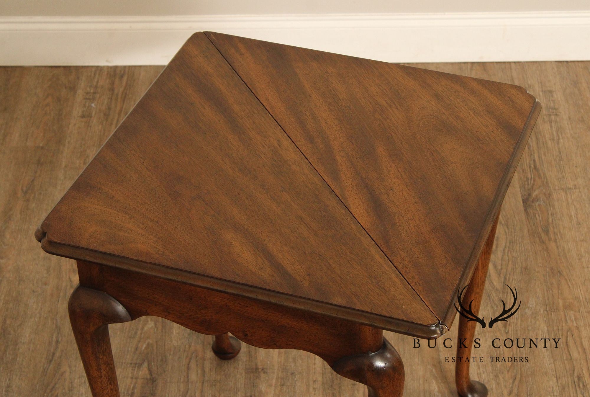 Kittinger Colonial Williamsburg Queen Anne Style Mahogany Handkerchief Table