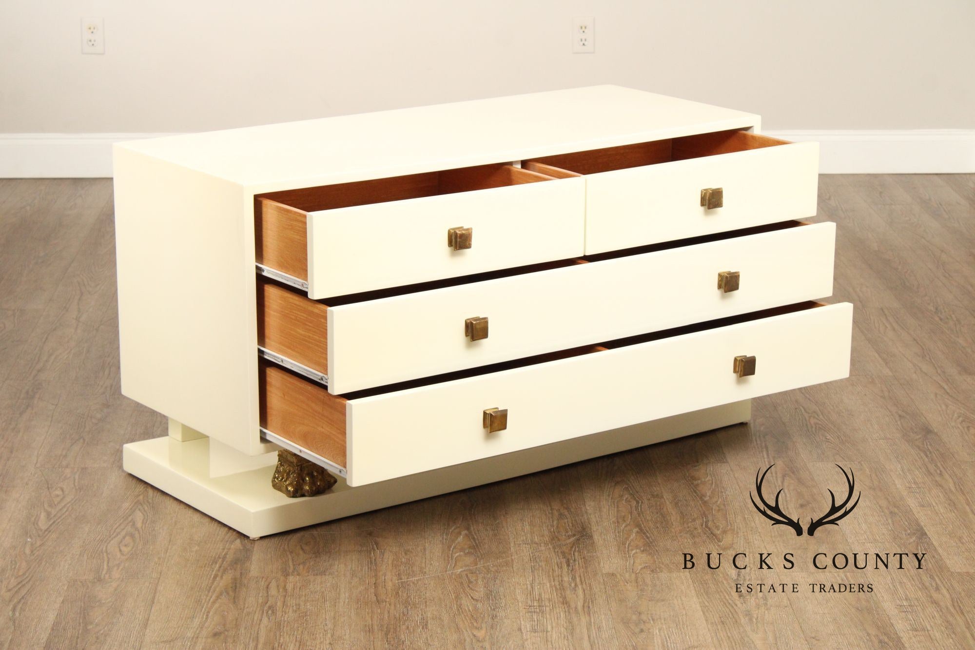 Enrique Garcel Modernist Lacquer Dresser