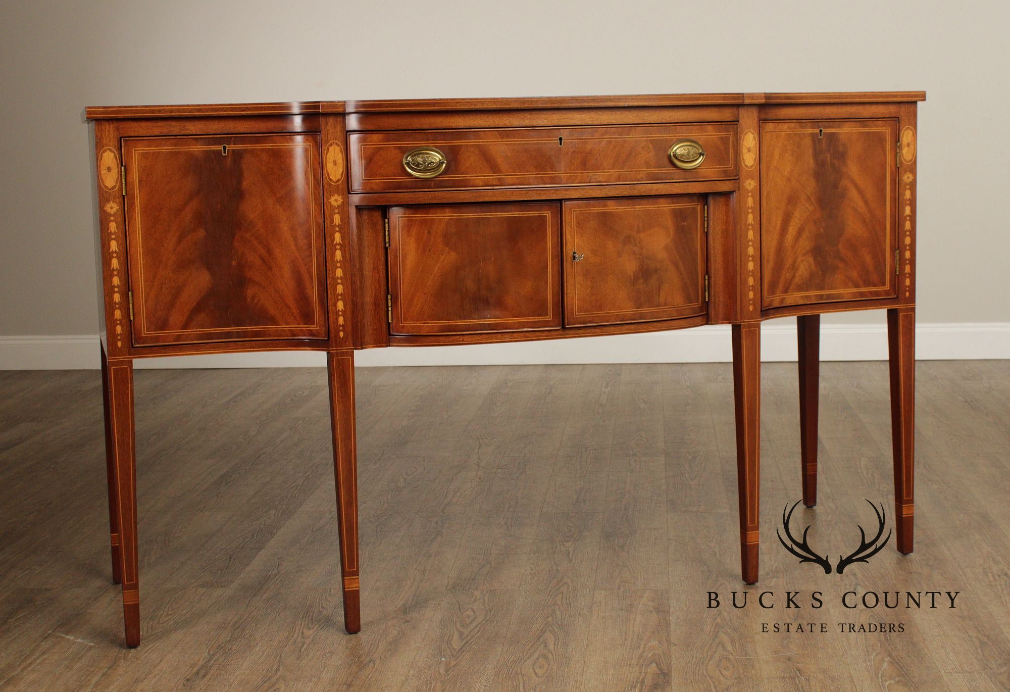 Biggs Furniture Vintage Federal Style Inlaid Mahogany Sideboard