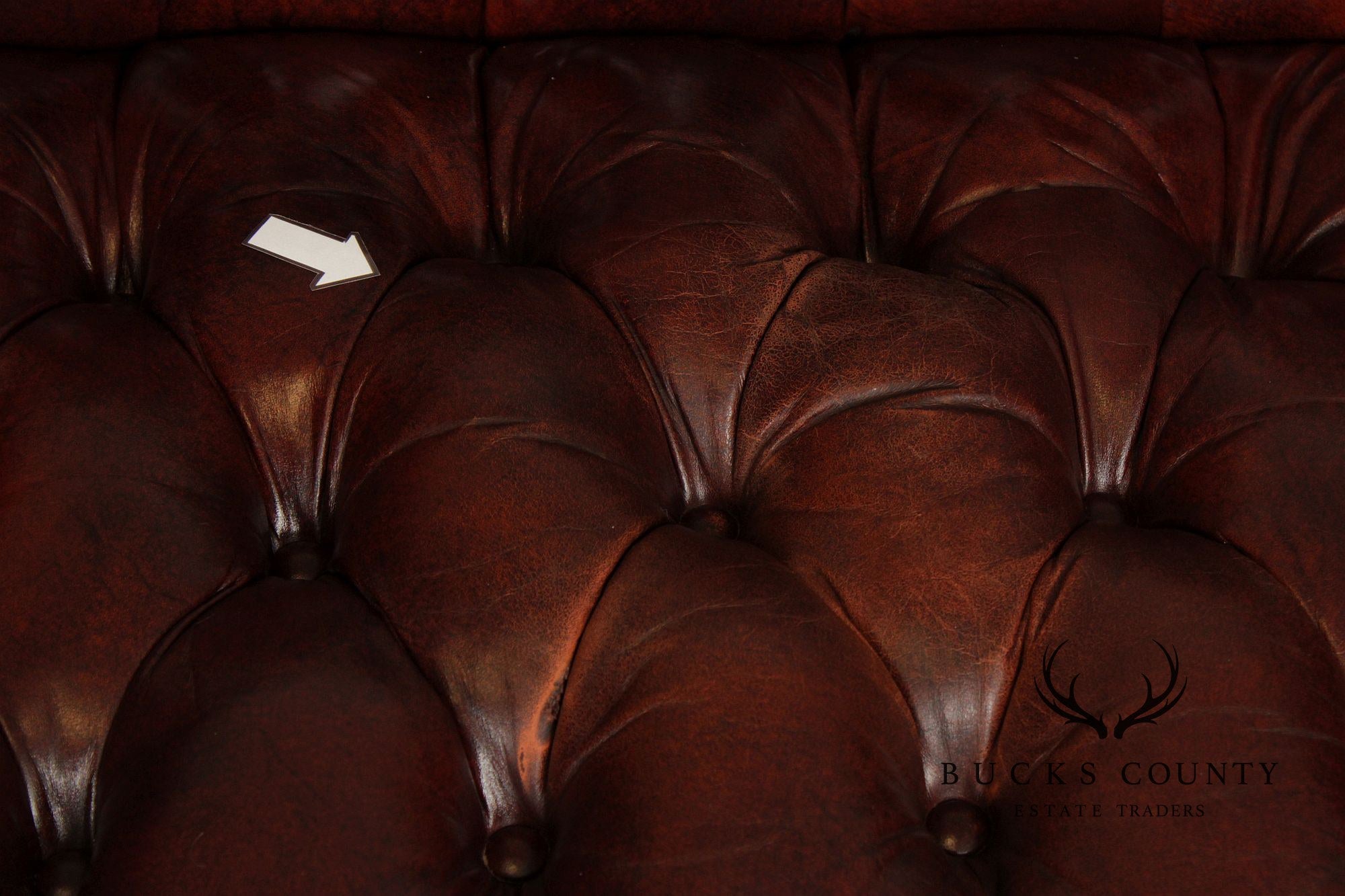 English Traditional Style Vintage Leather Chesterfield Sofa