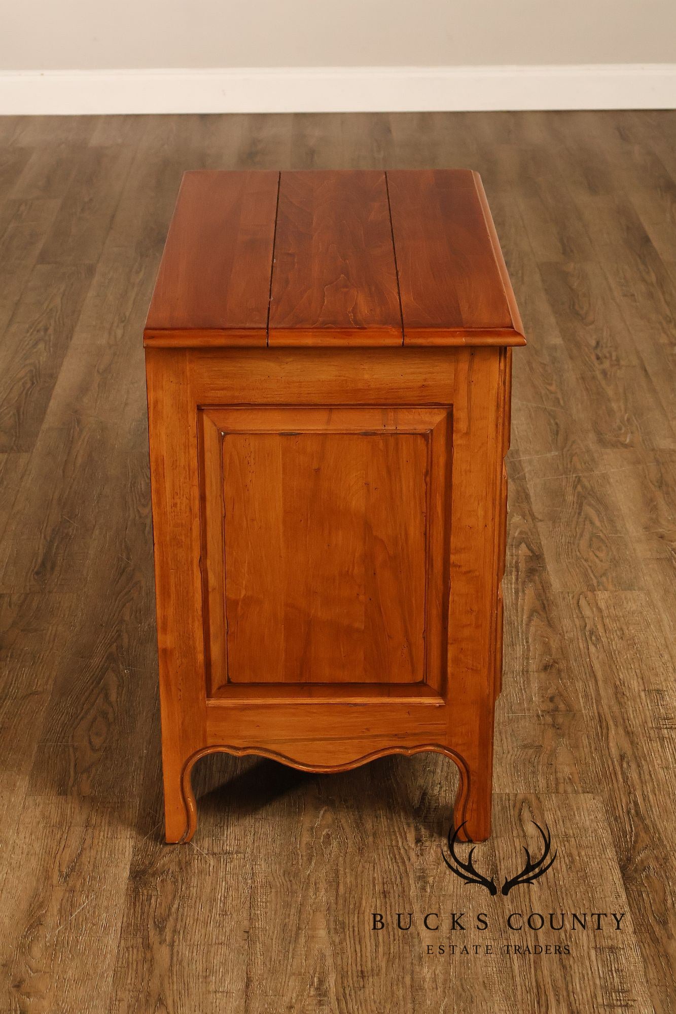 Ethan Allen 'Legacy' French Country Style Pair of Nightstands