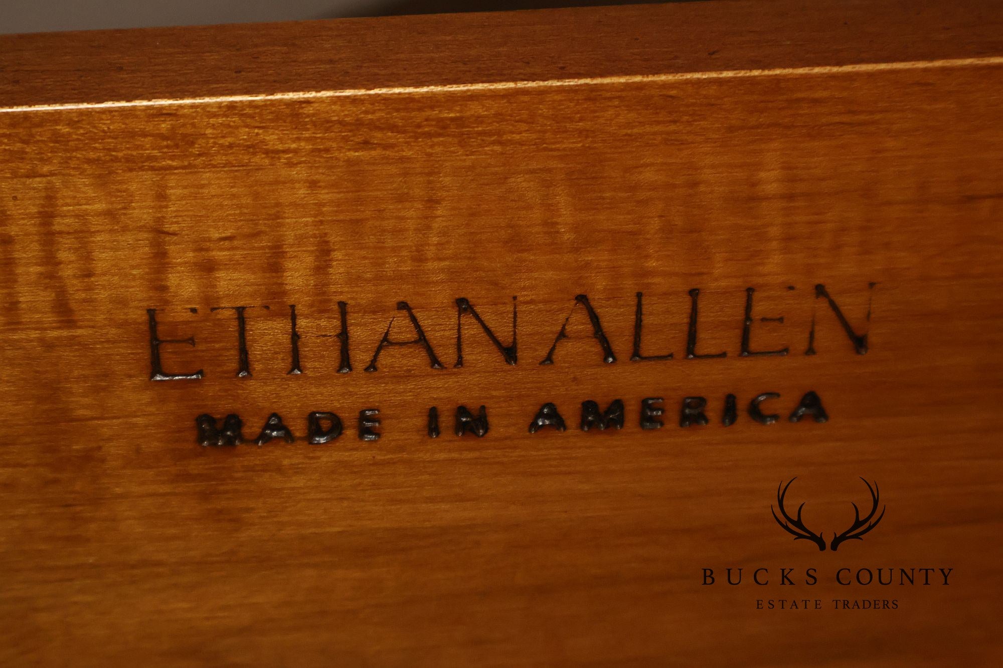 Ethan Allen Legacy Queen Sleigh Bed