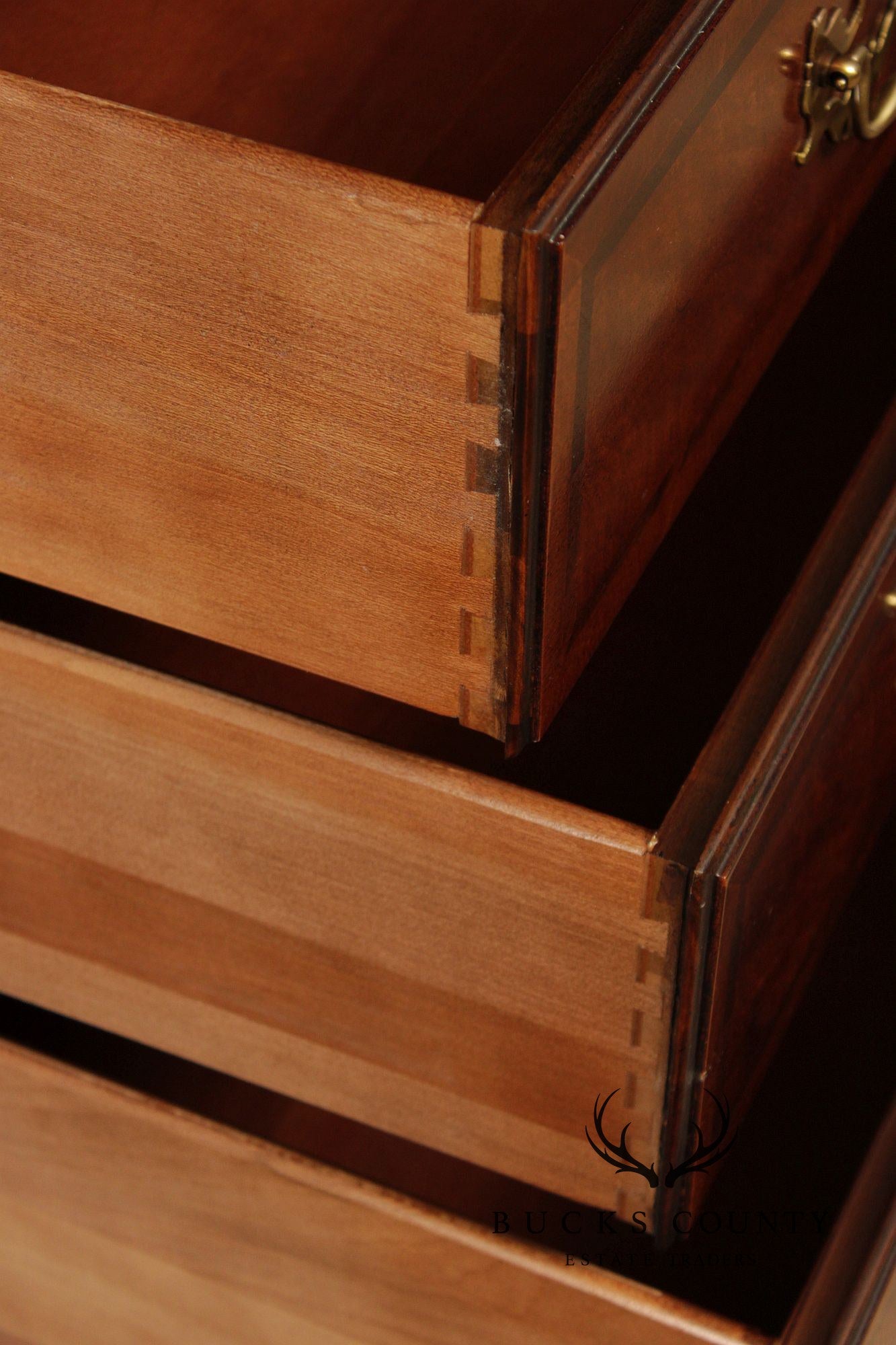 Henredon Aston Court Collection Mahogany Chippendale Bedroom Armoire Cabinet