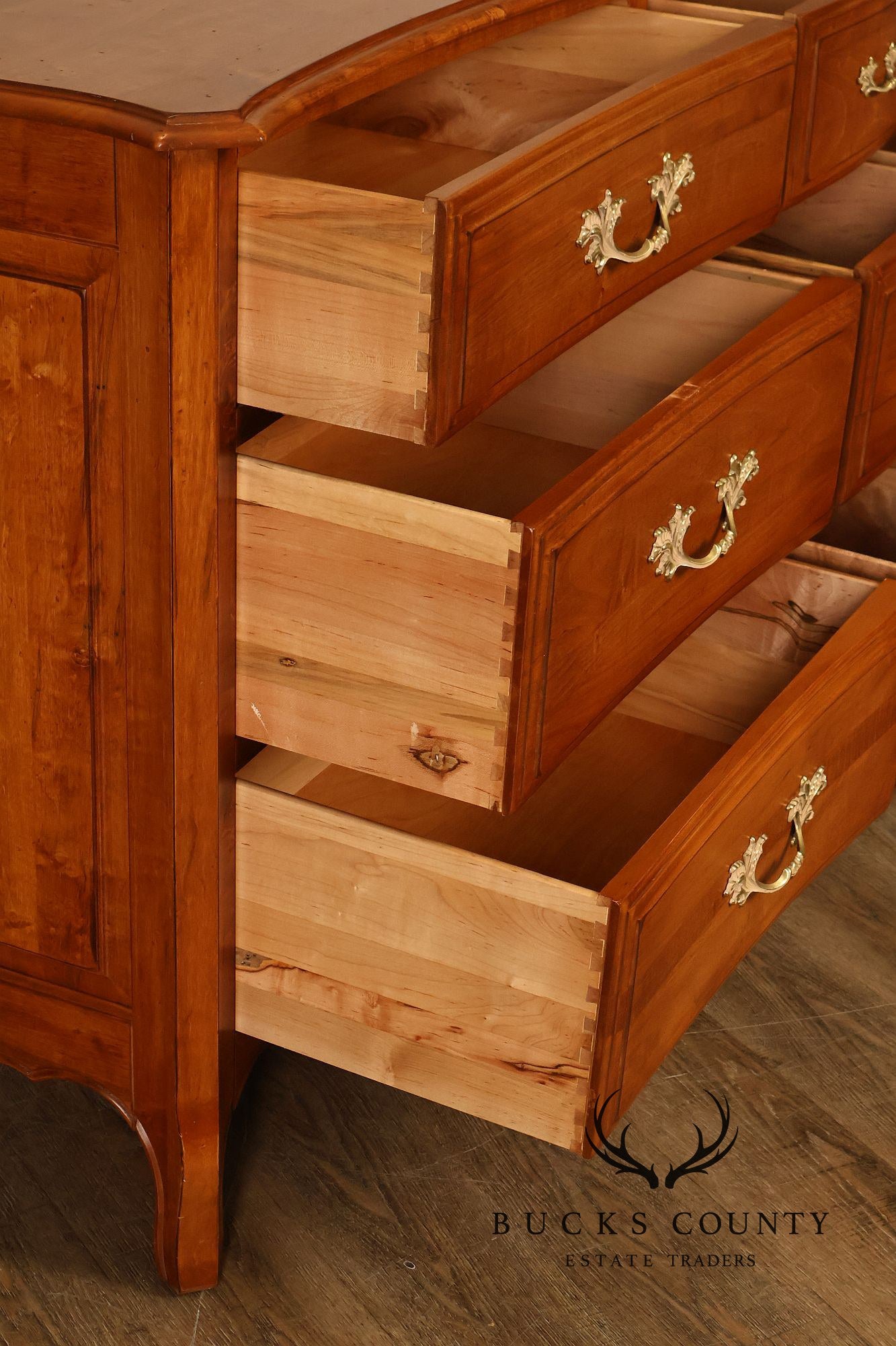 Ethan Allen 'Legacy' French Country Style Chest of Drawers