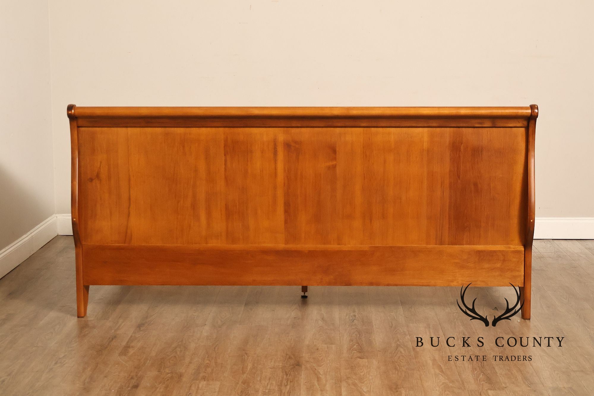 HPL Shermag Maple King Size Sleigh Bed