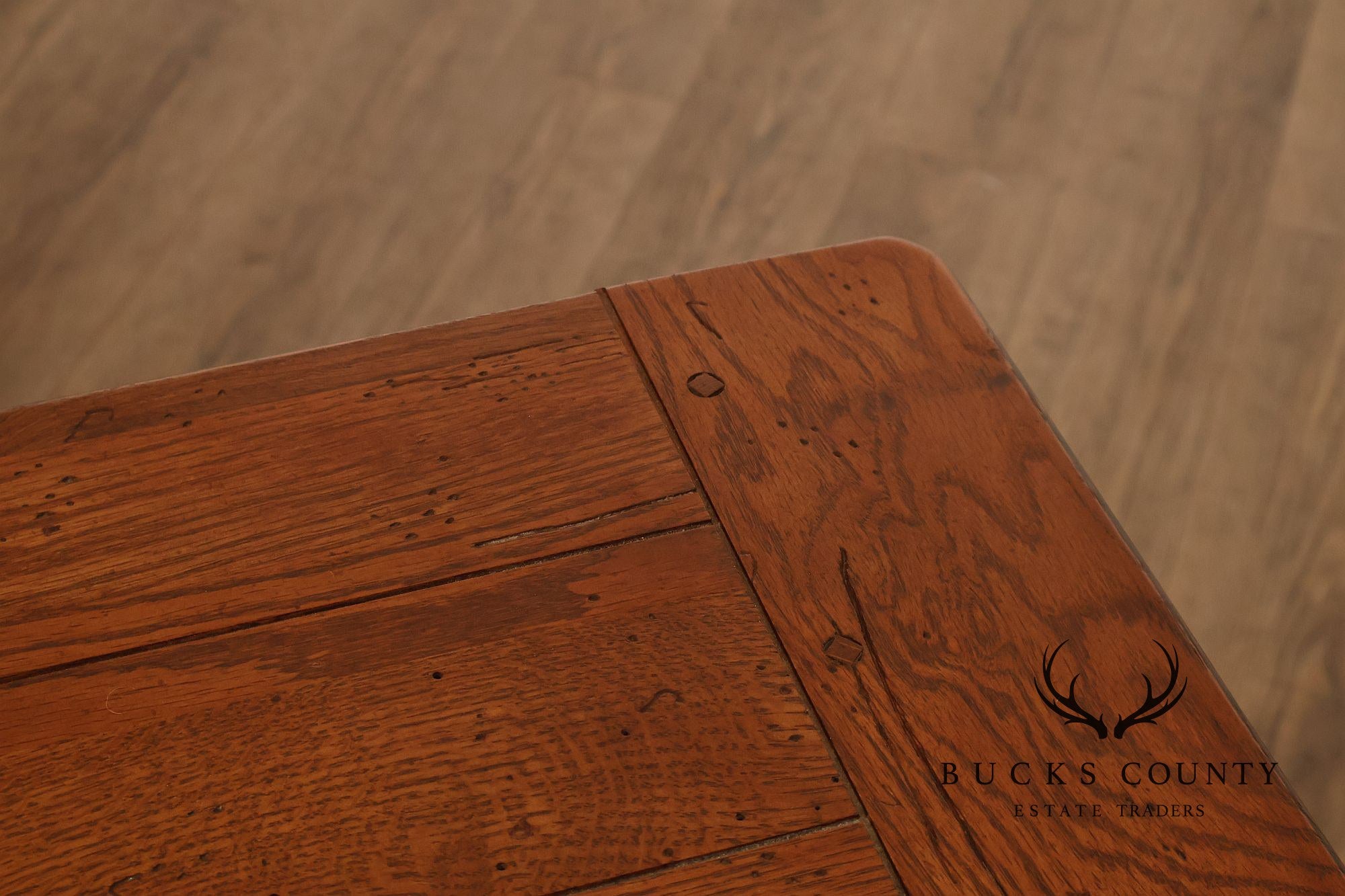 Broyhill Attic Heirlooms Country Style Oak Console Table