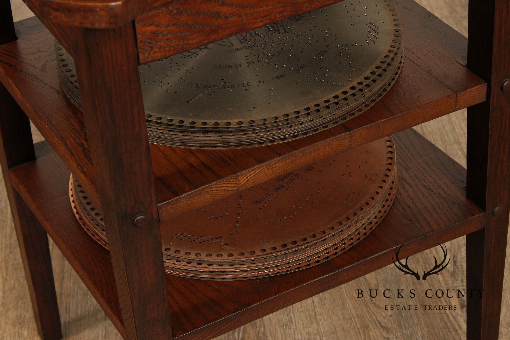 Regina Oak Music Box on Stand, with Discs