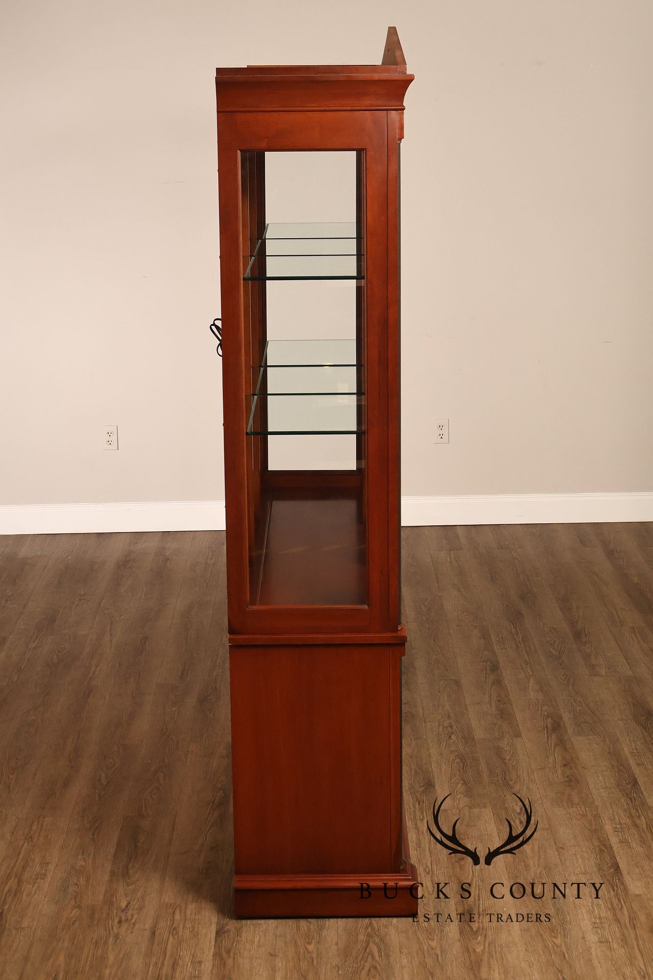 Ethan Allen Medallion Collection Cherry Lighted China Cabinet