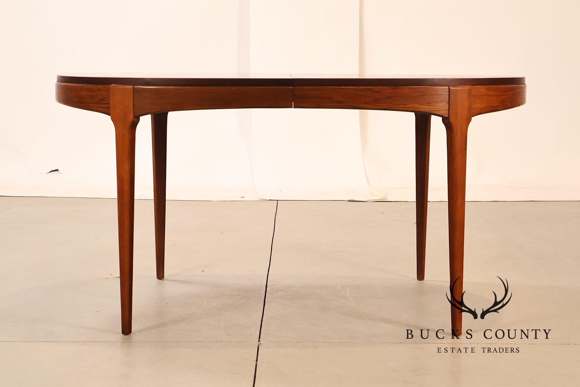 Lane 'Rhythm' Mid Century Modern Walnut Expandable Dining Table