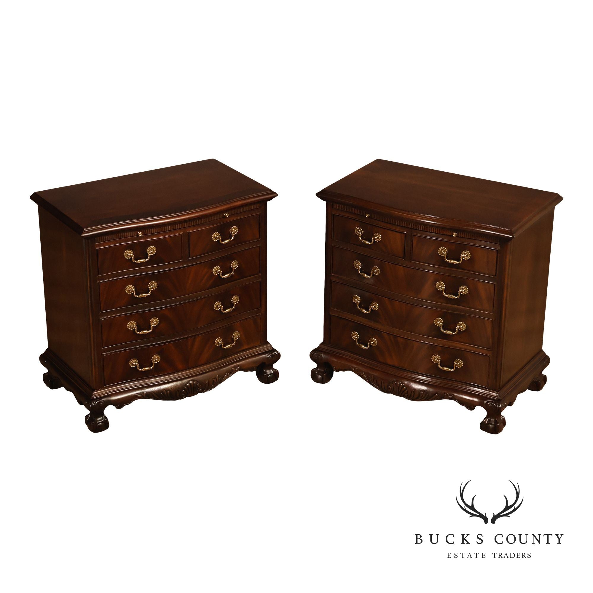 Drexel Heritage Heirlooms Collection Pair of Mahogany Bedside Chests Nightstands