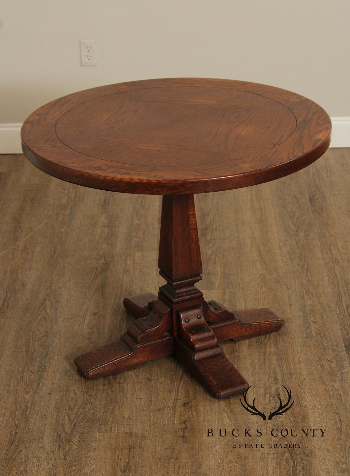 Romweber Viking Oak Round Top Pedestal Breakfast Table