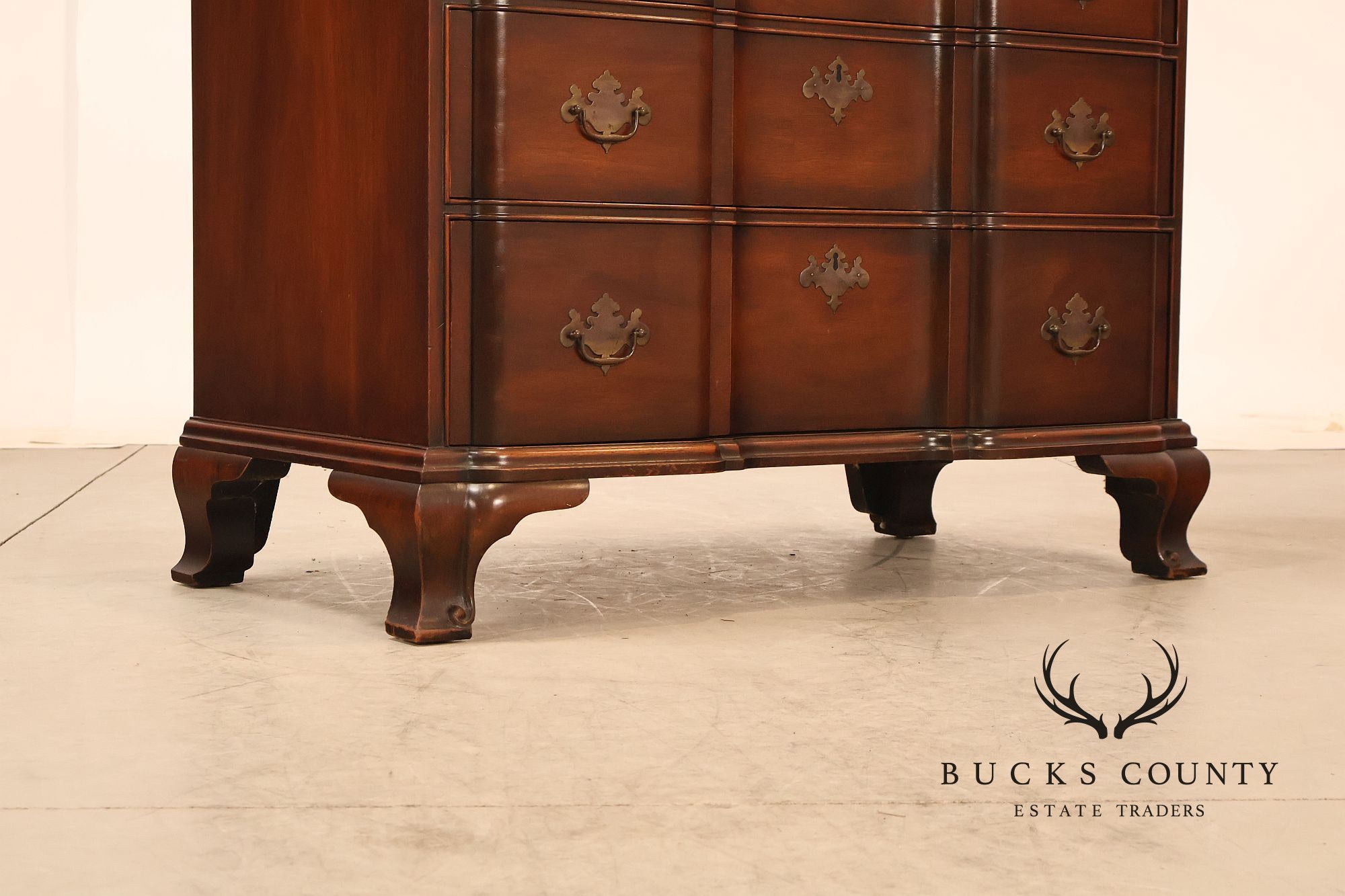 Kindel Chippendale Style Vintage Mahogany Block Front Chest Of Drawers