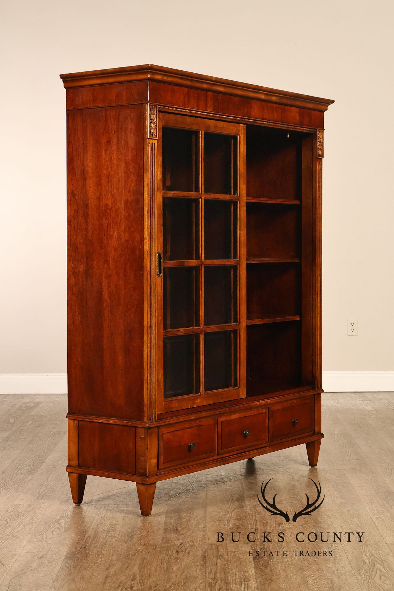 Ethan Allen 'Townhouse' Sliding Door Bookcase