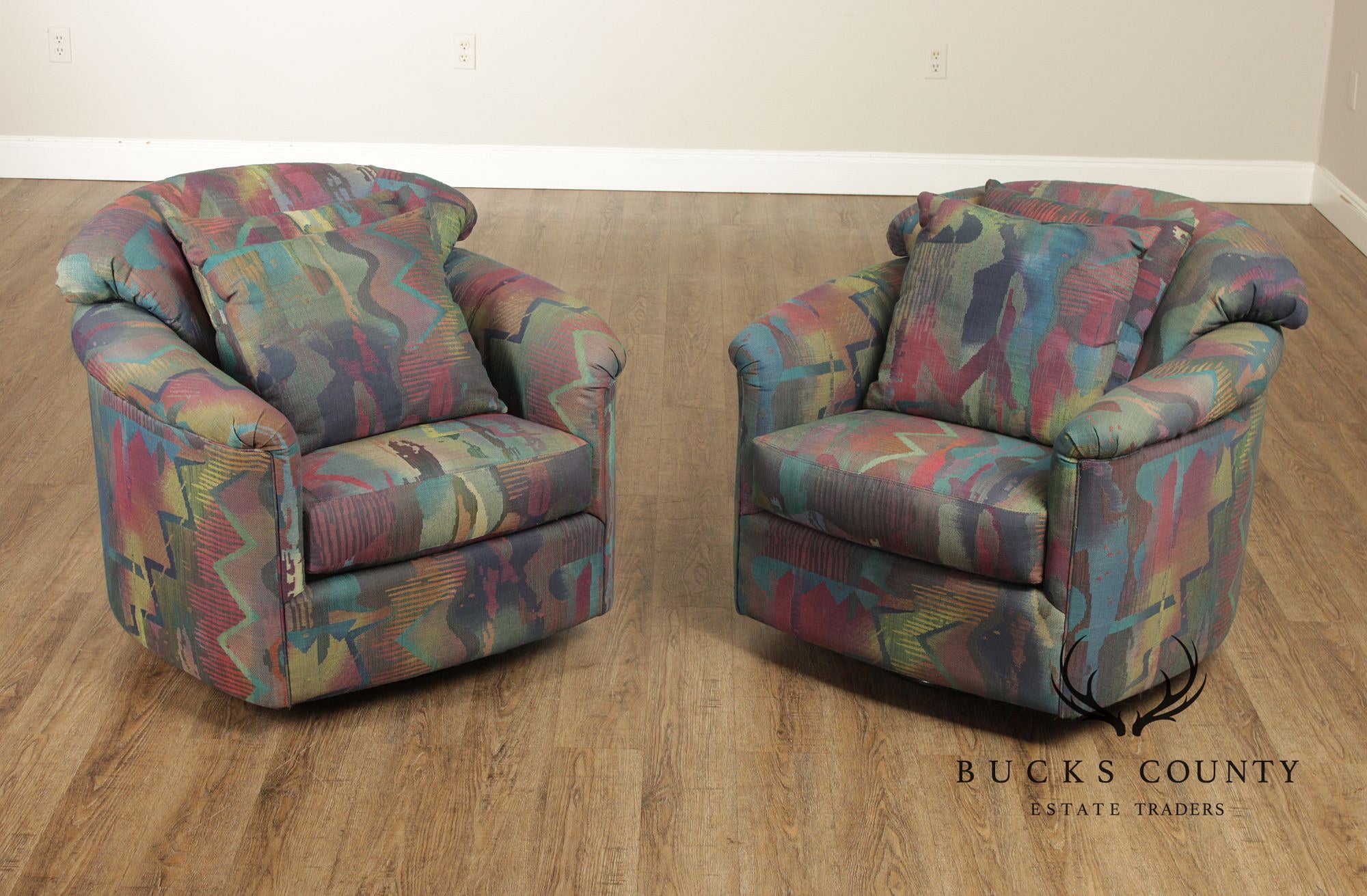 Sherrill Furniture Post Modern Pair of Swivel Club Chairs