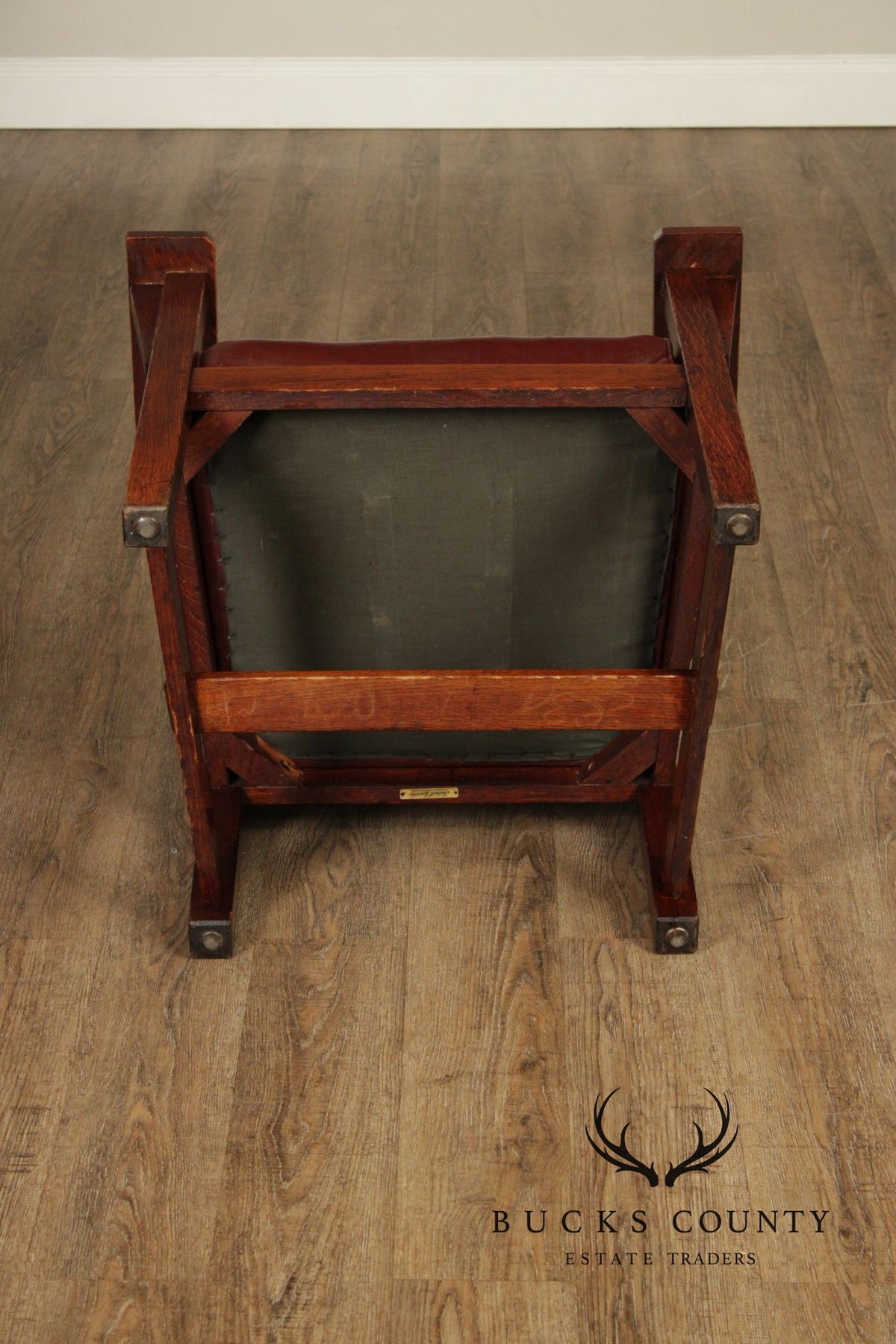 Antique Arts and Crafts Pair of Mission Oak Armchairs