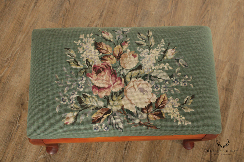 VINTAGE NEEDLEPOINT QUEEN ANNE  STYLE VANITY BENCH