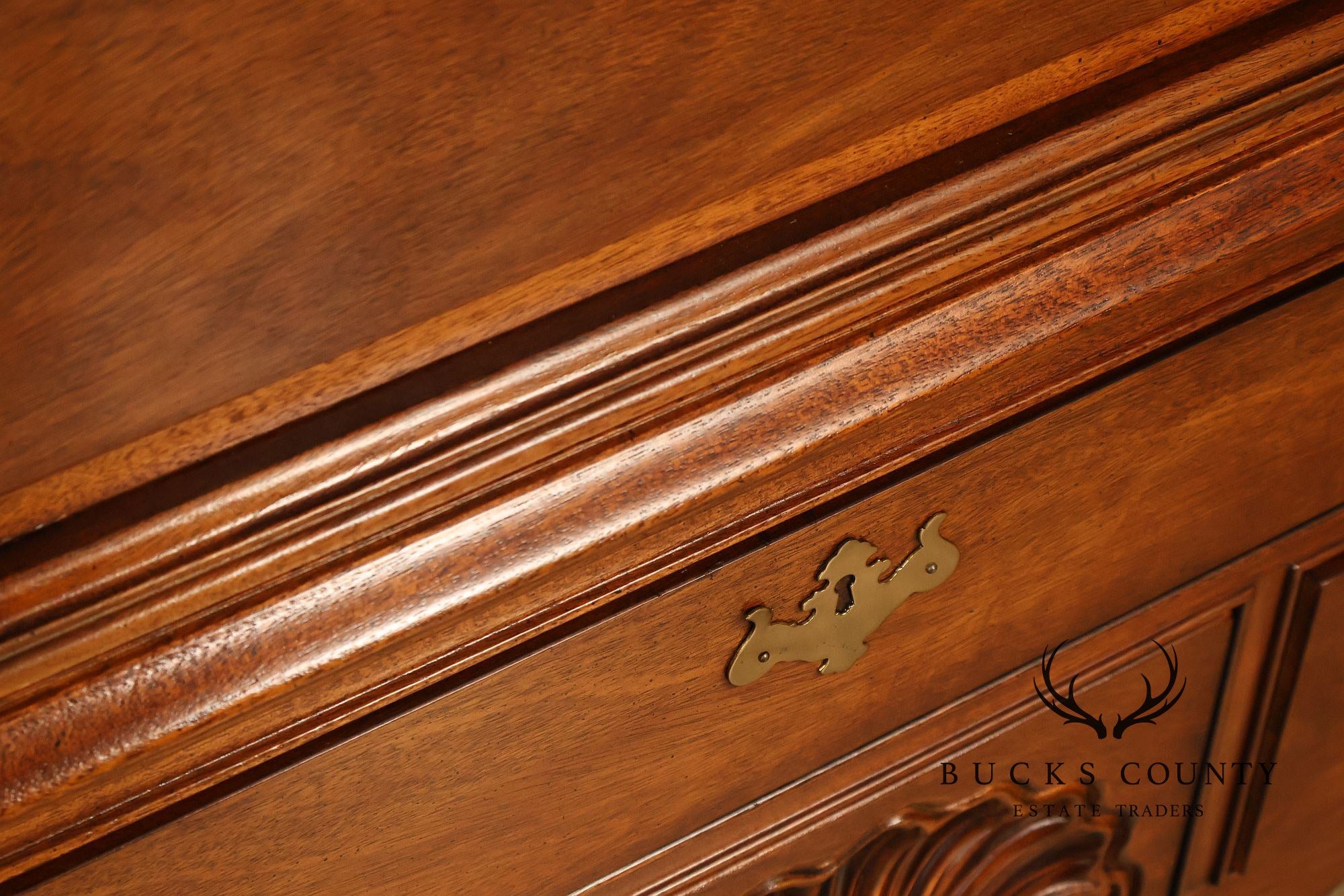 Thomasville 'The Mahogany Collection' Carved Highboy