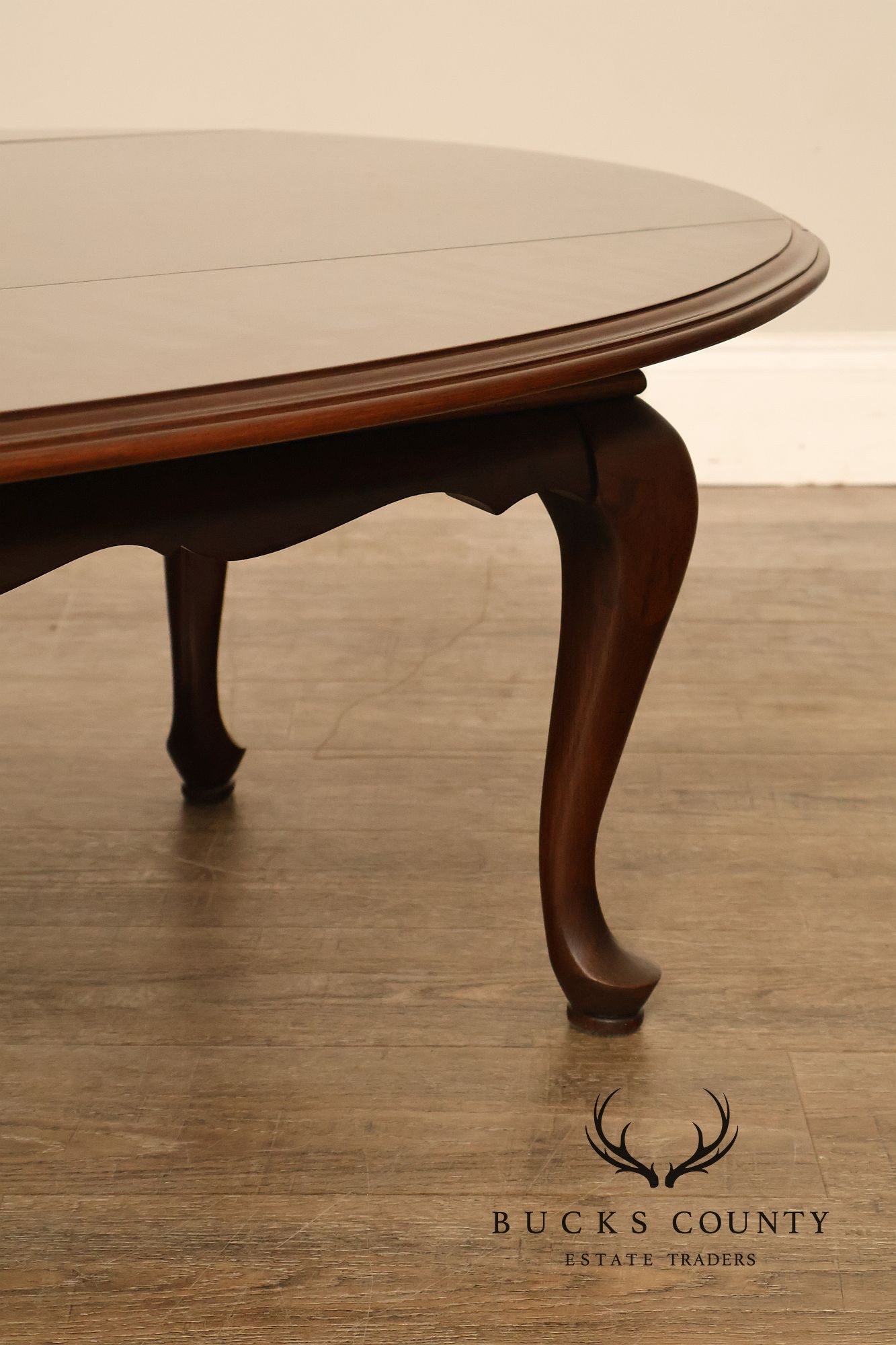 Ethan Allen Queen Anne Style Cherry Drop Leaf Coffee Table