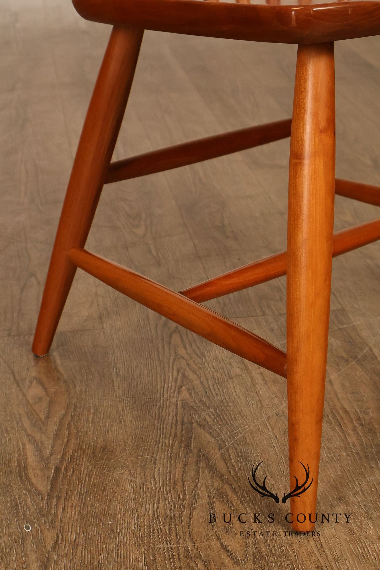 Pompanoosuc Mills Set Of Four Windsor Style Cherry Dining Chairs