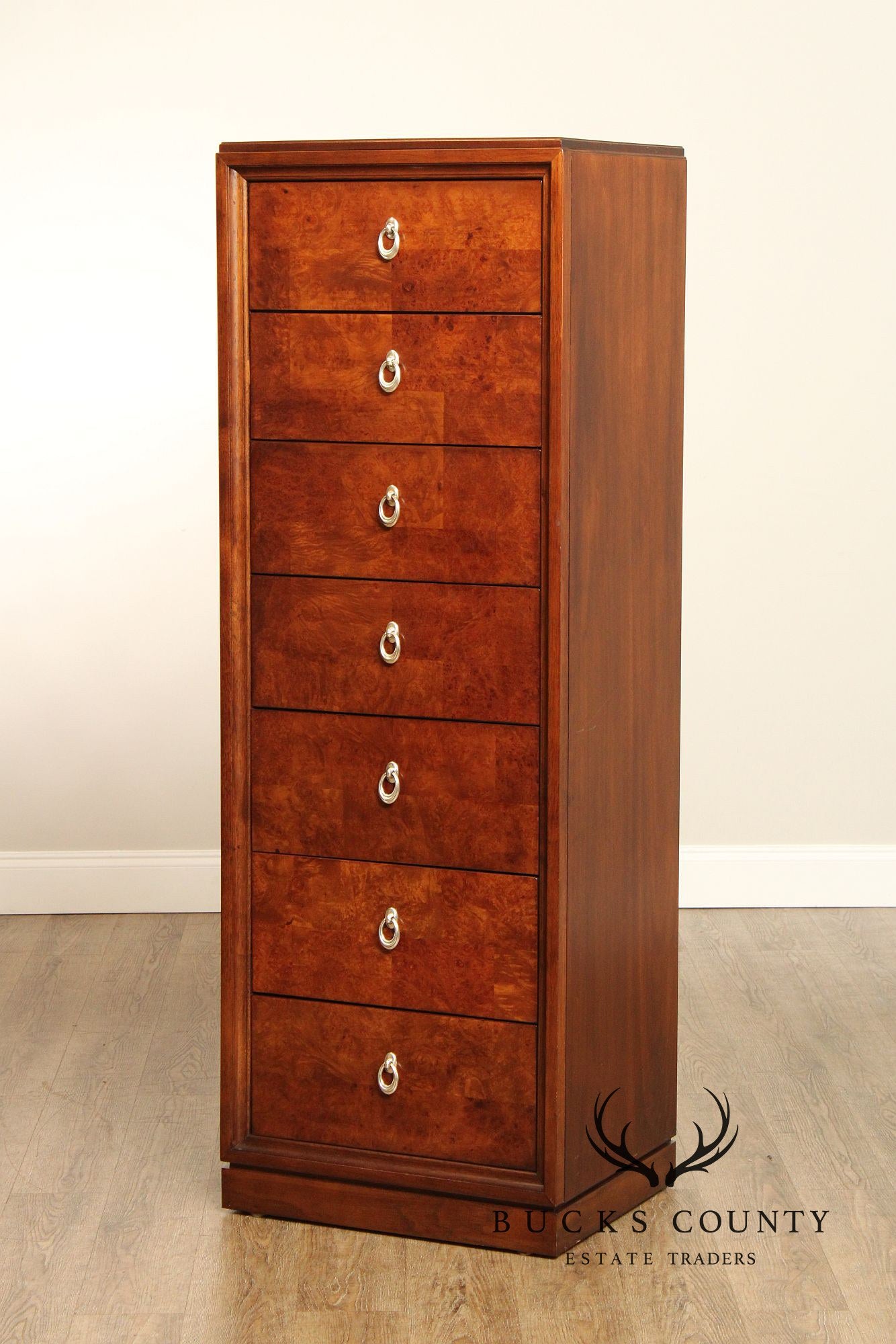 Thomasville 'Bogart' Mahogany Lingerie Chest