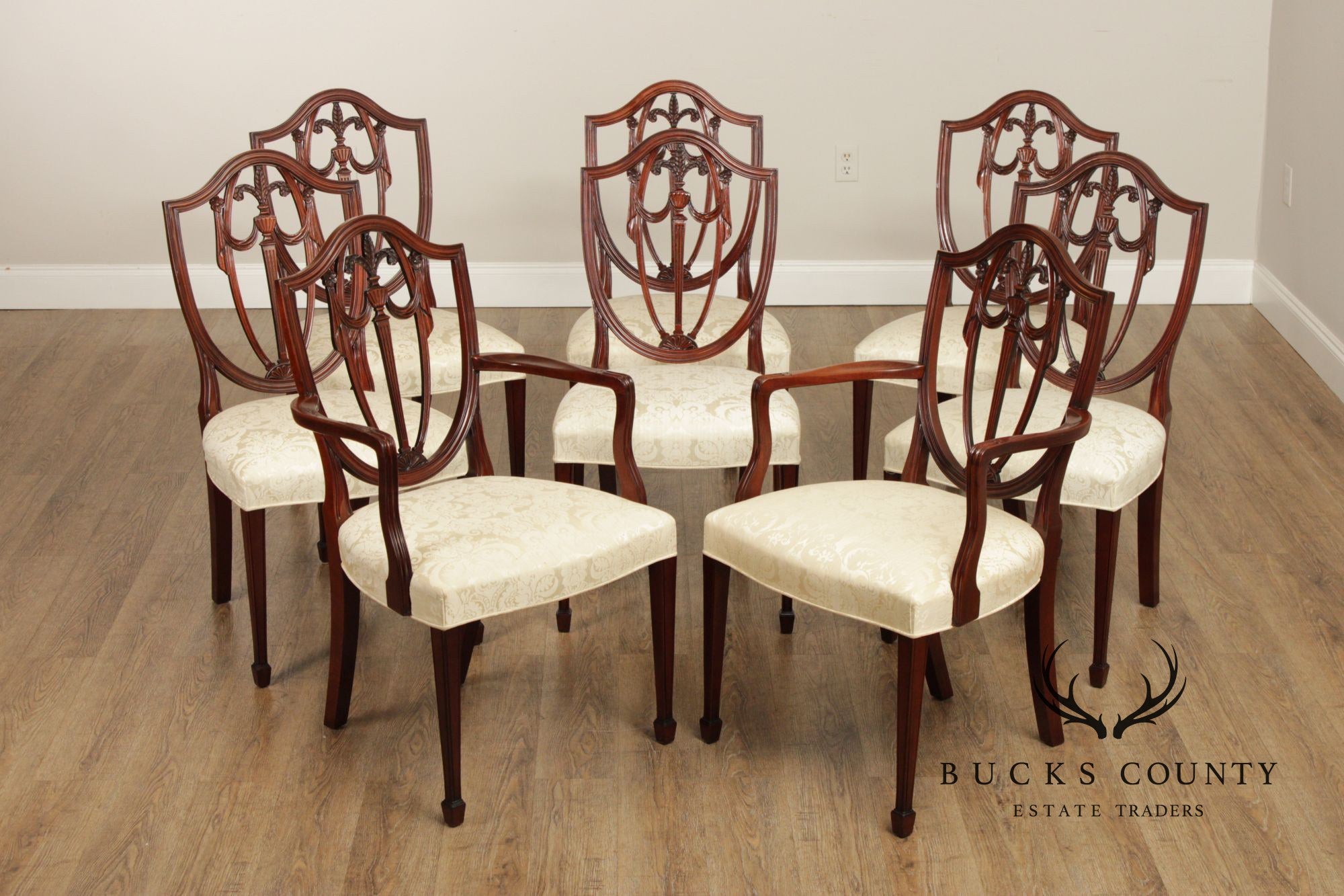 Kindel Hepplewhite Style Set of Eight Mahogany Dining Chairs