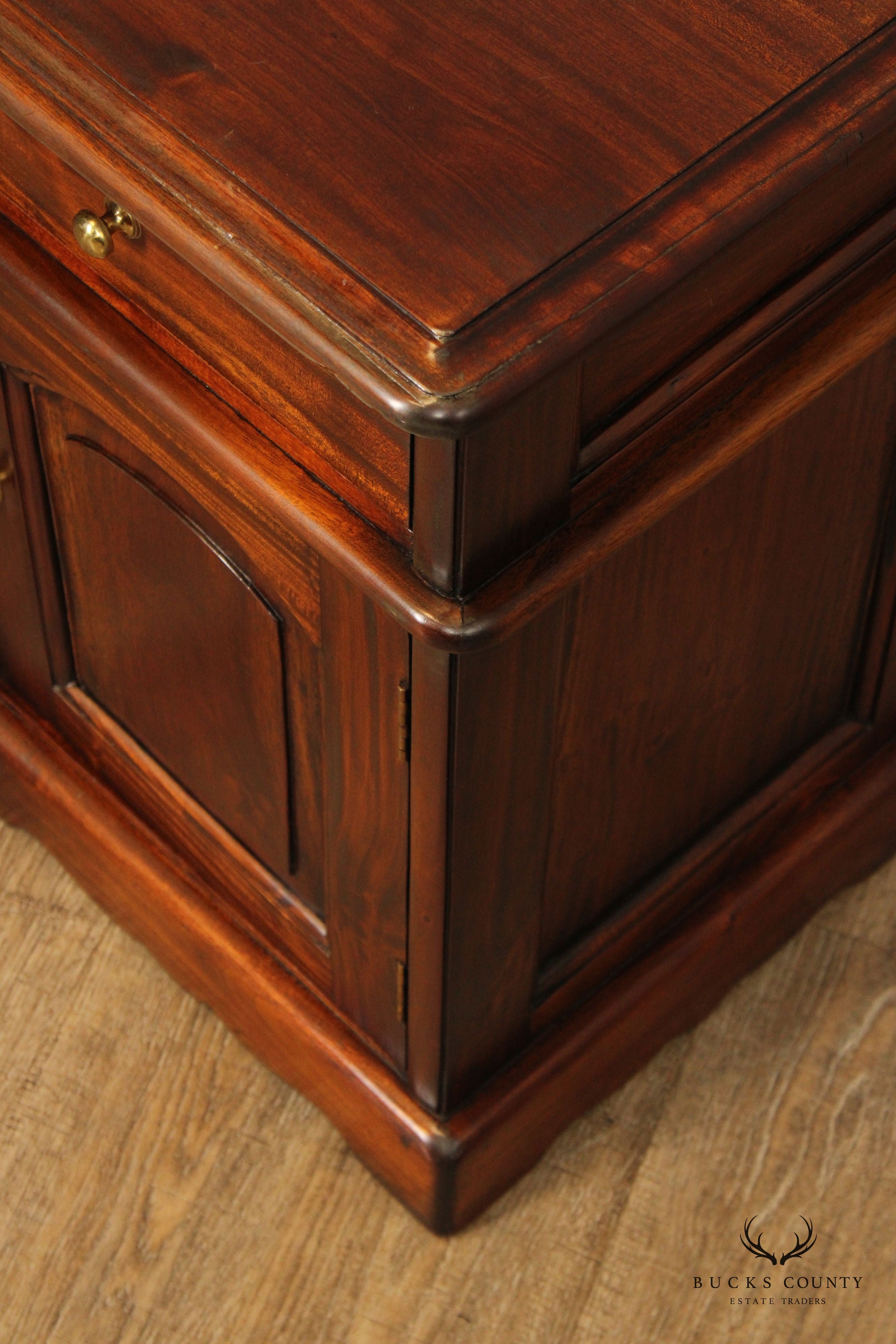 Traditional Hardwood Nightstand Cabinet