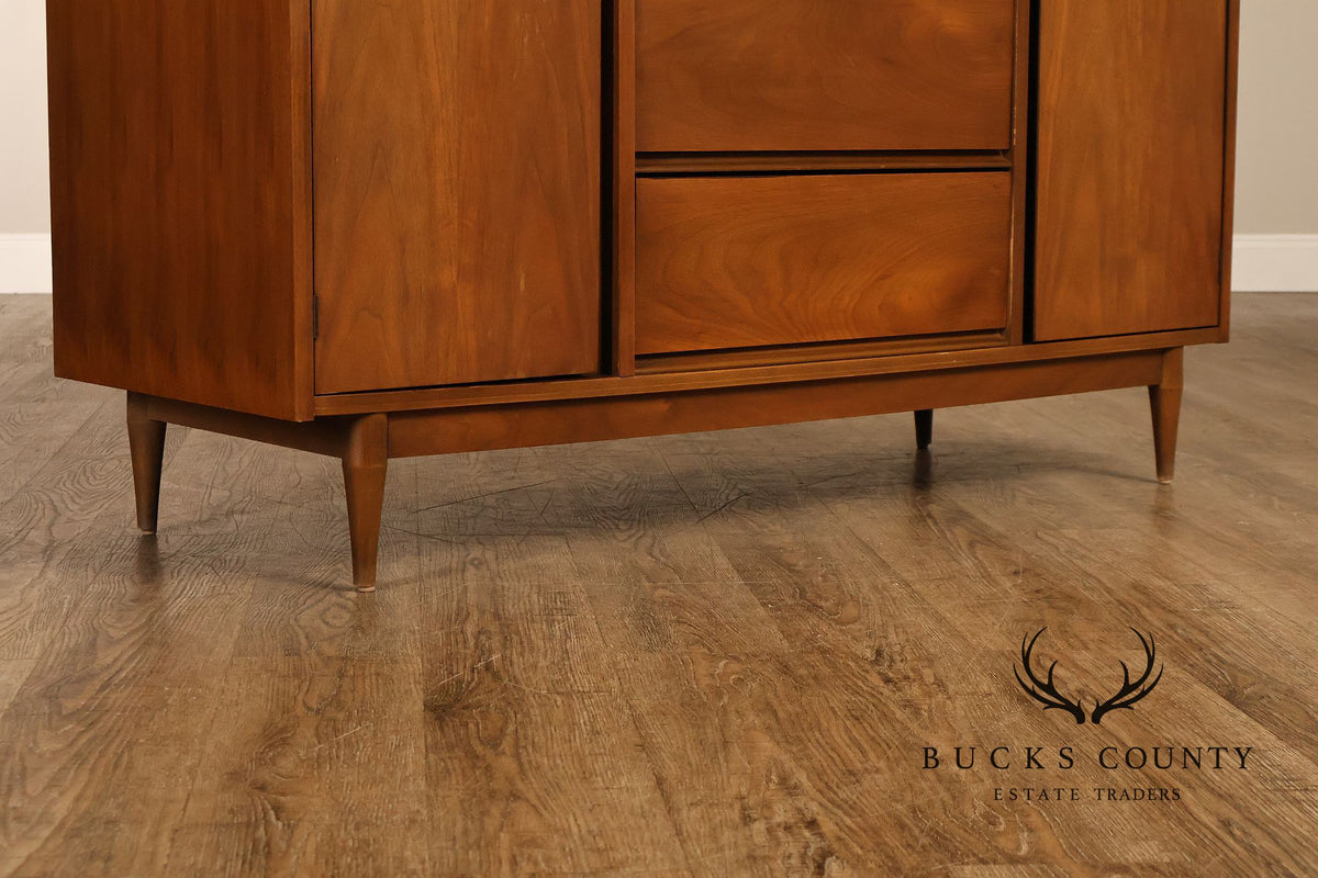 Mid Century Modern Broyhill Pacemaker Walnut Credenza Cabinet
