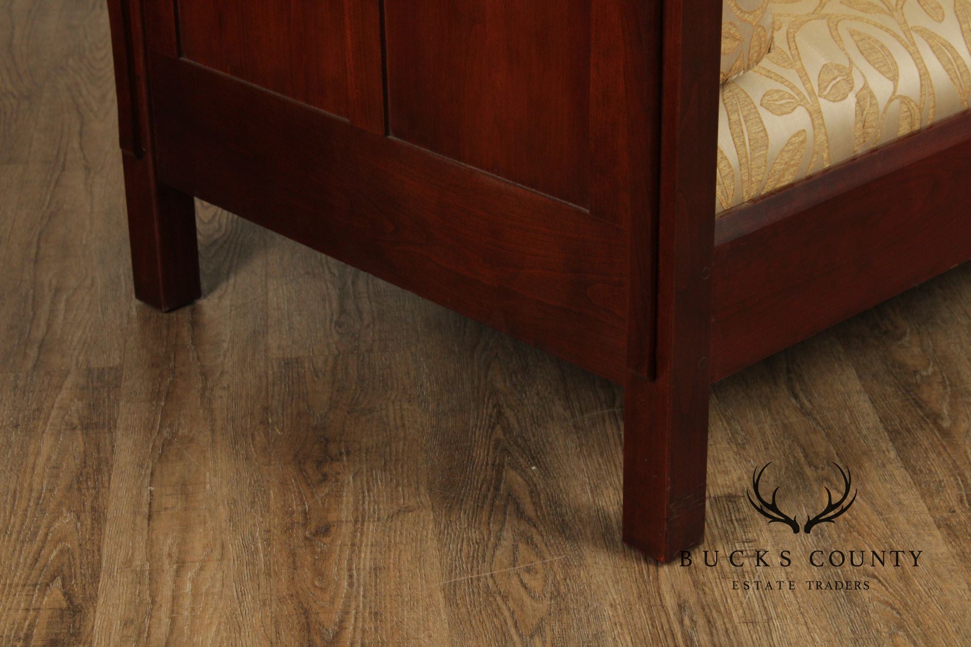 Stickley Mission Collection Cherry Prairie Settle