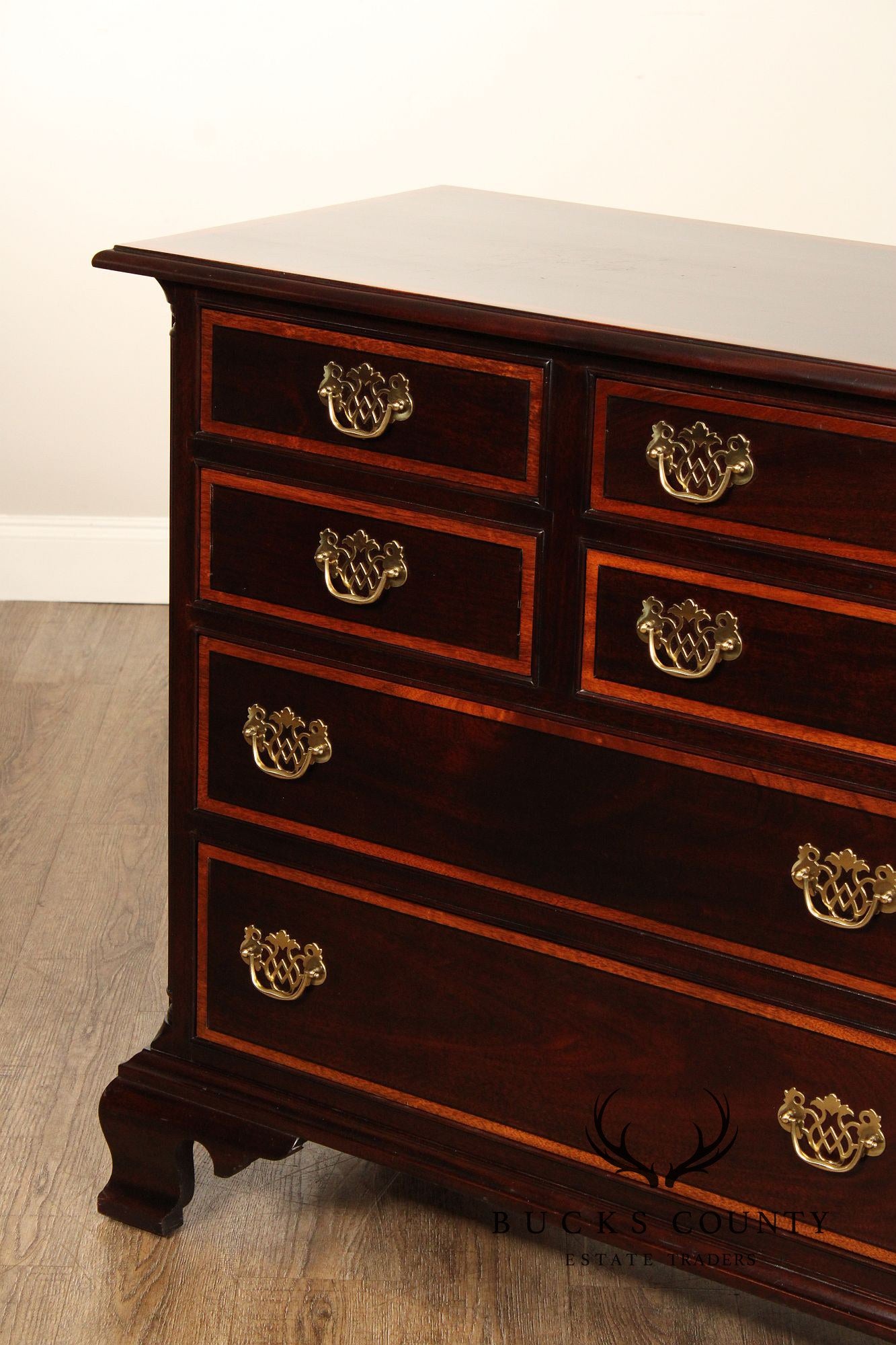 Stickley Georgian Style Inlaid Mahogany Dresser