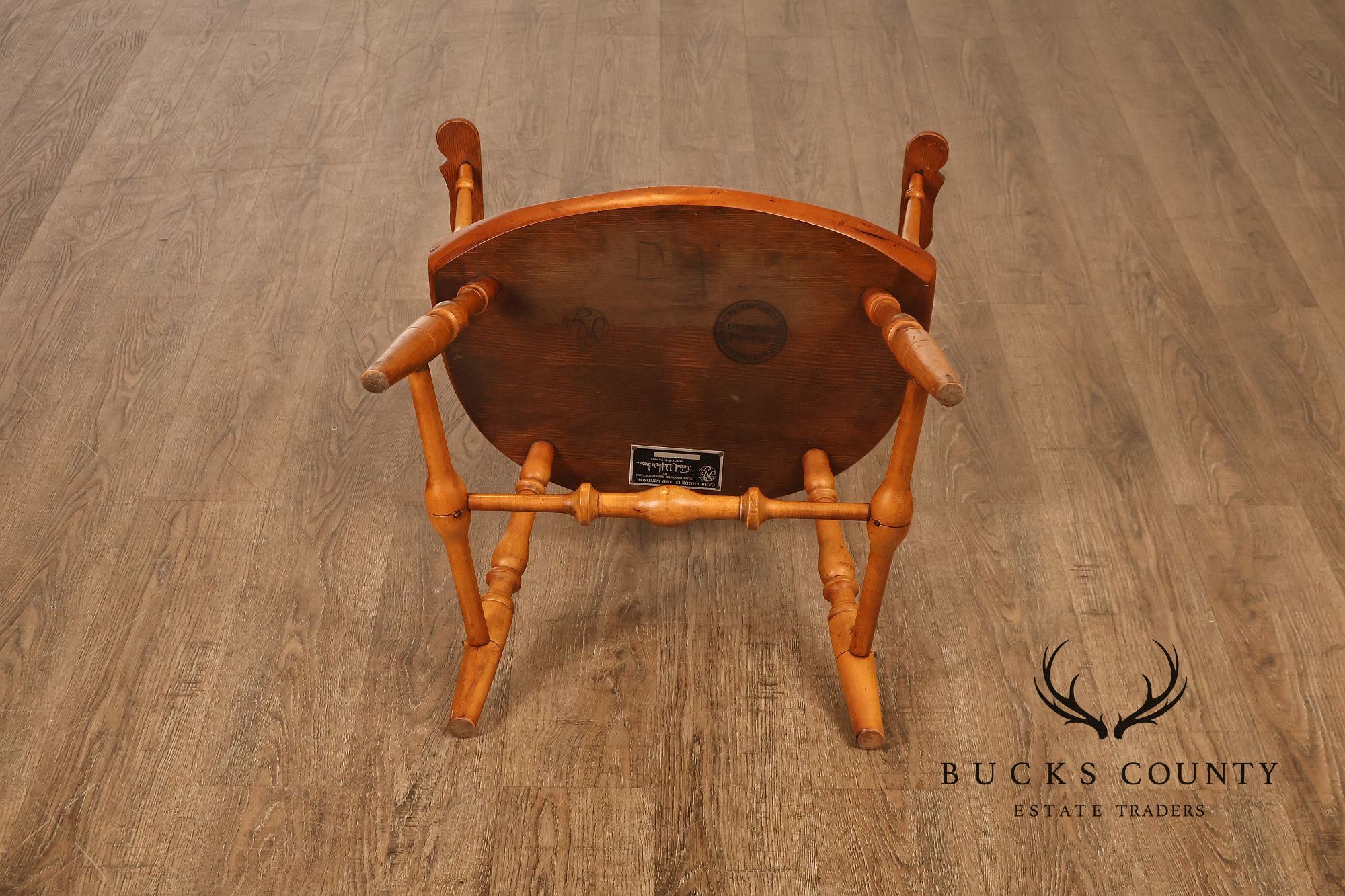 Duckloe Colonial Reproduction Set Of 5 Windsor Armchairs