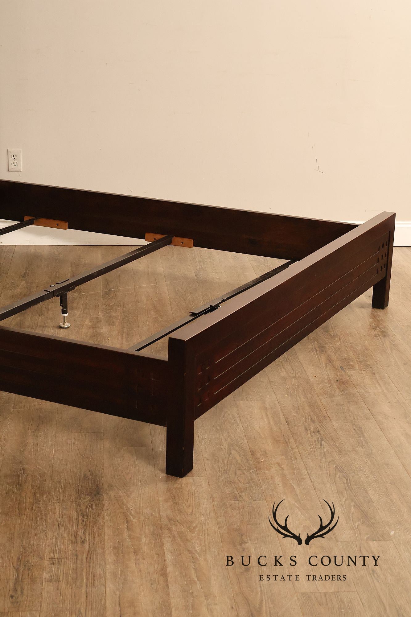 Stickley Metropolitan Cherry King Size Bed