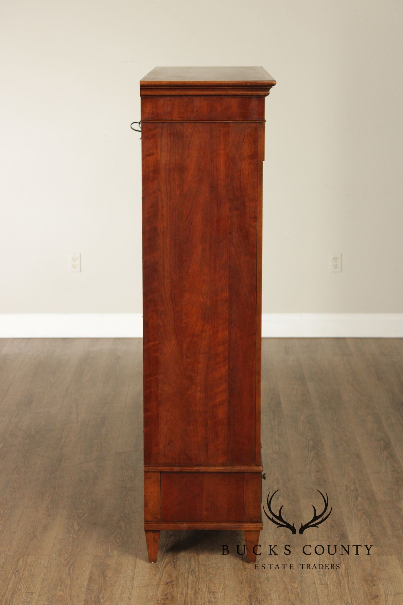 Ethan Allen Traditional Style Lighted Sliding Door Bookcase Display Cabinet