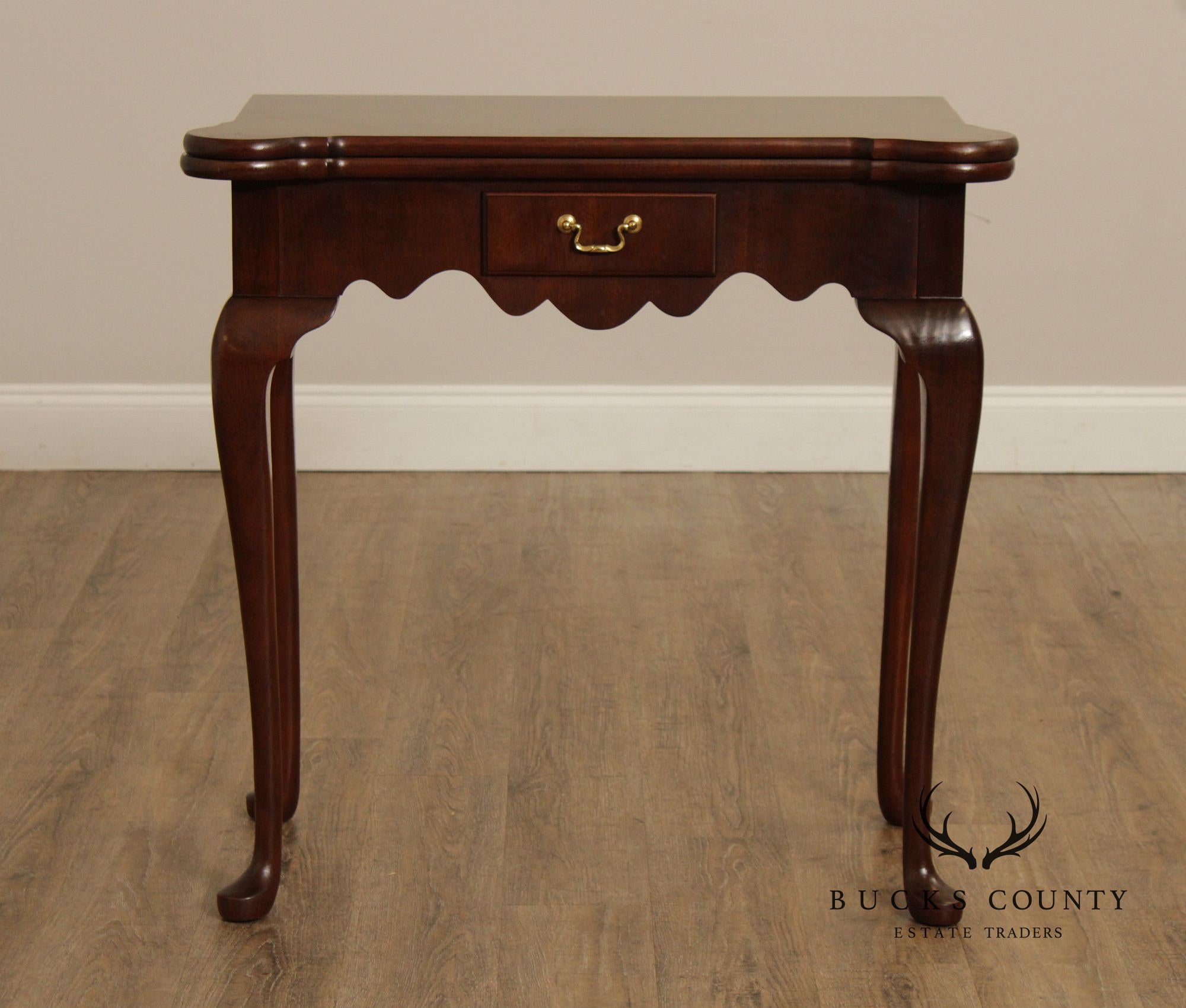 Queen Anne Style Mahogany Gate Leg Side Table